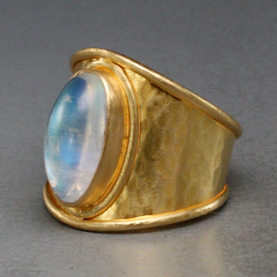 Steven Battelle 3.9 Carat Rainbow Moonstone 18K Gold Ring For Sale 2