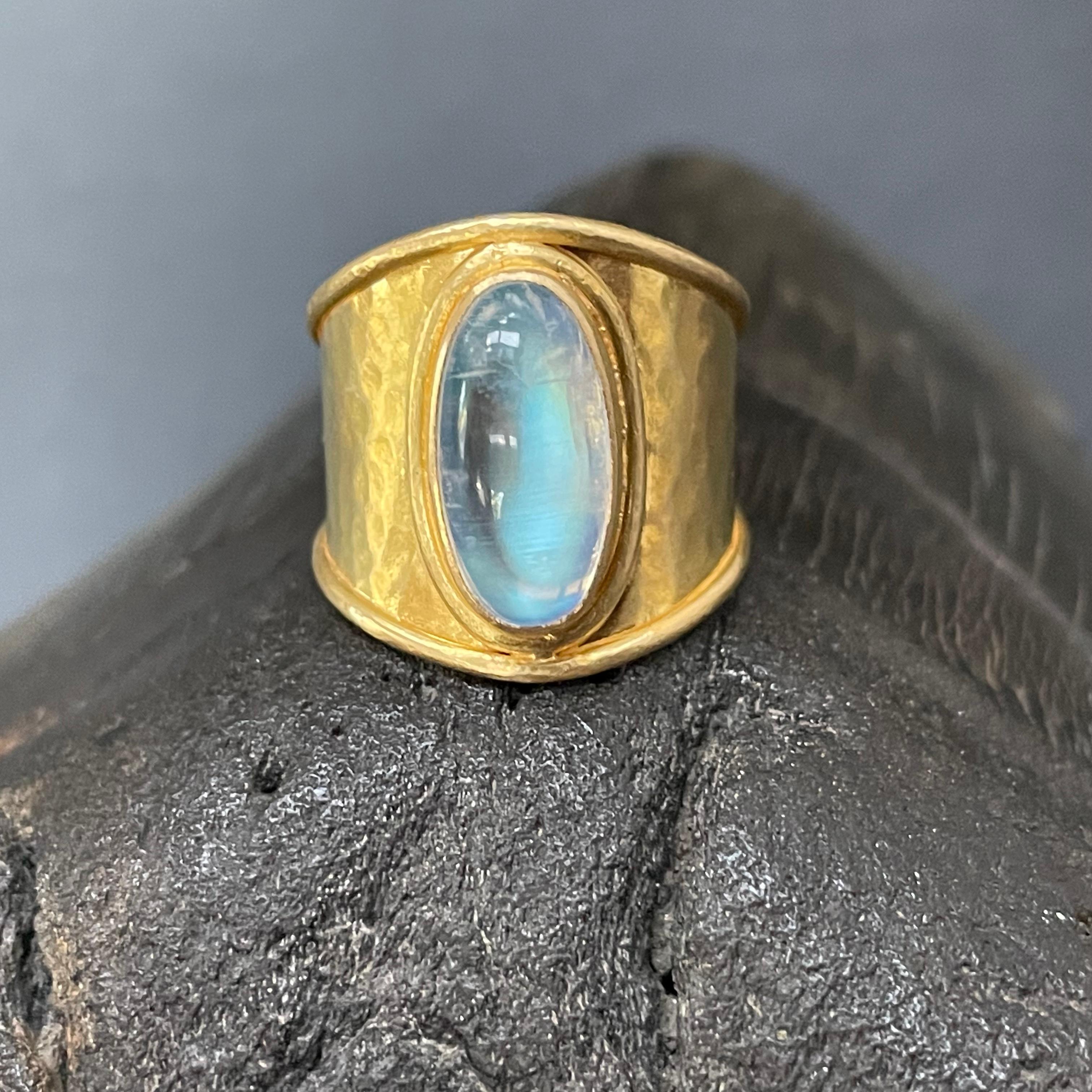 Cabochon Steven Battelle 3.9 Carat Rainbow Moonstone 18K Gold Ring For Sale