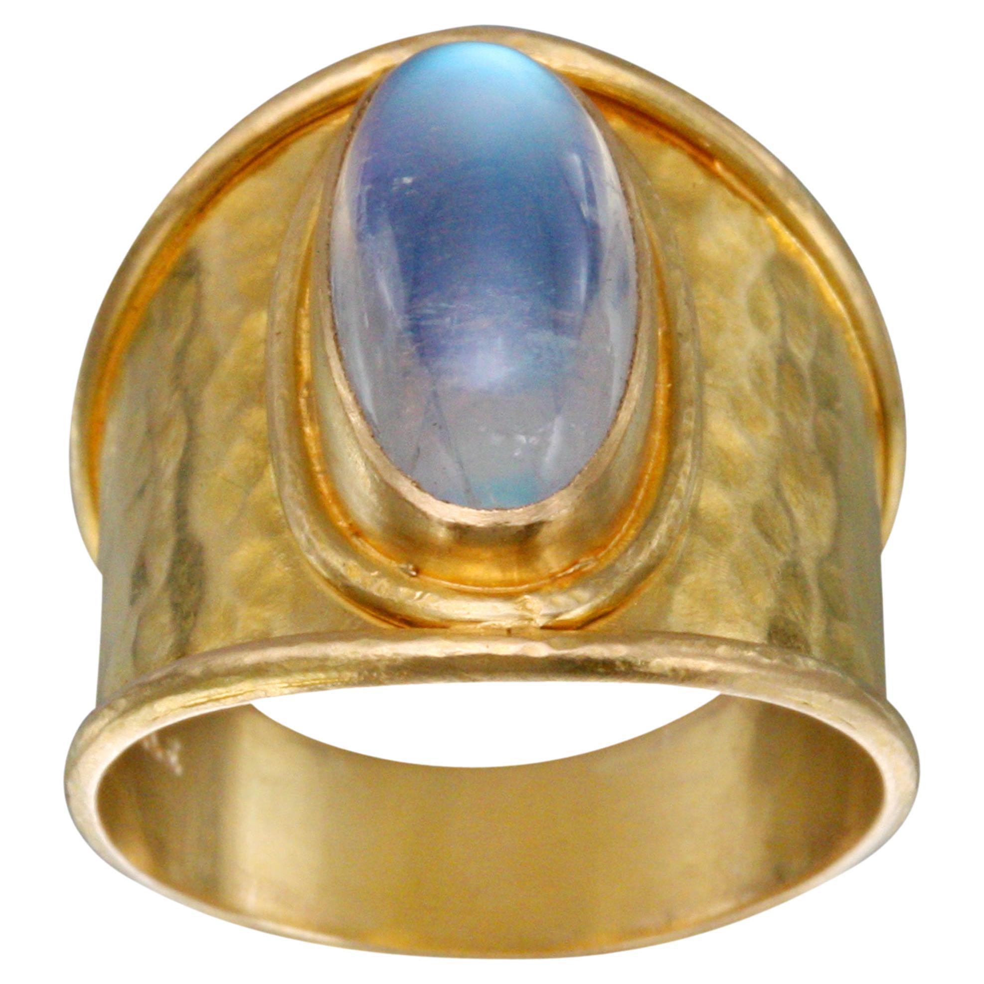 Steven Battelle 3.9 Carat Rainbow Moonstone 18K Gold Ring For Sale