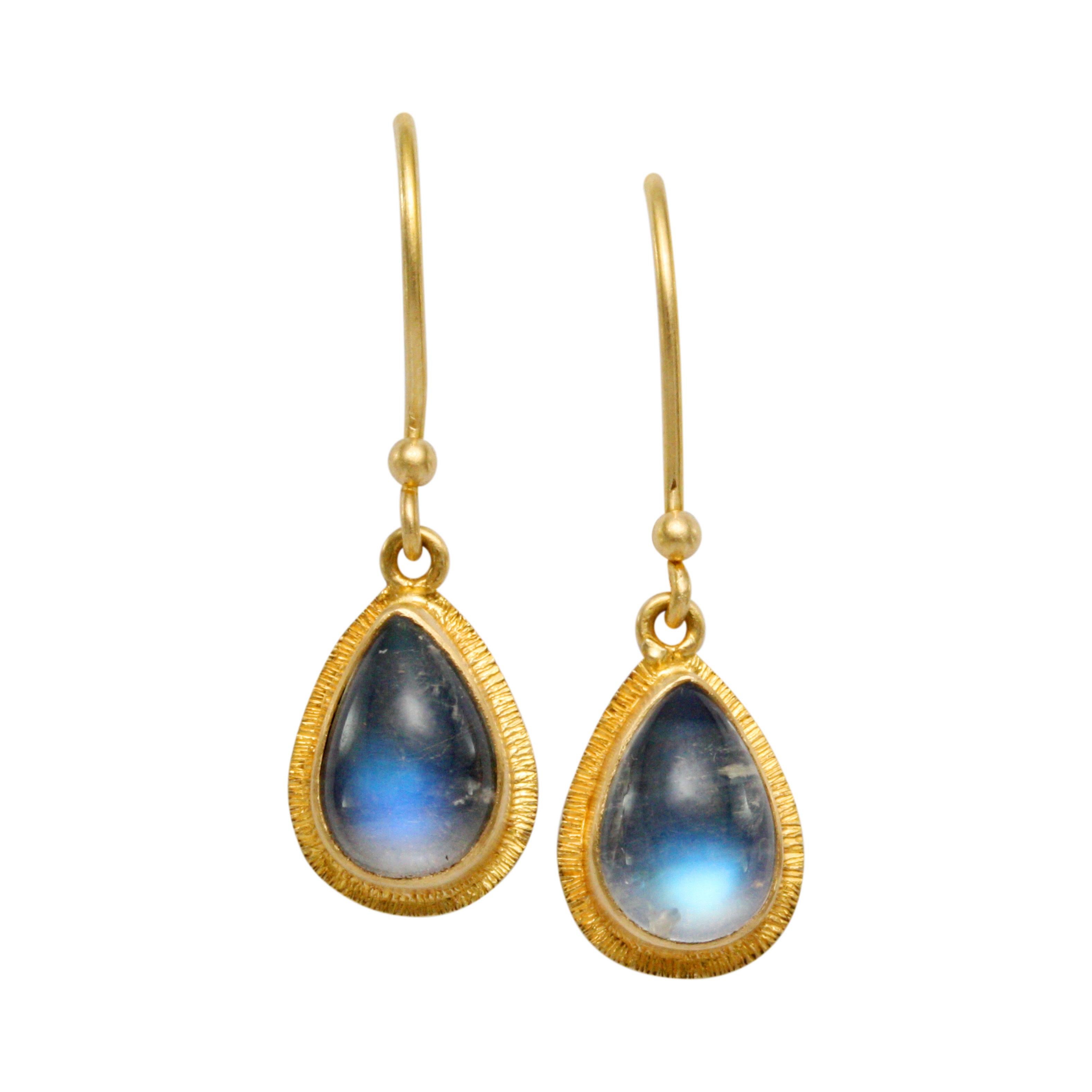 Contemporary Steven Battelle 3.9 Carats Rainbow Moonstone 18k Gold Earrings
