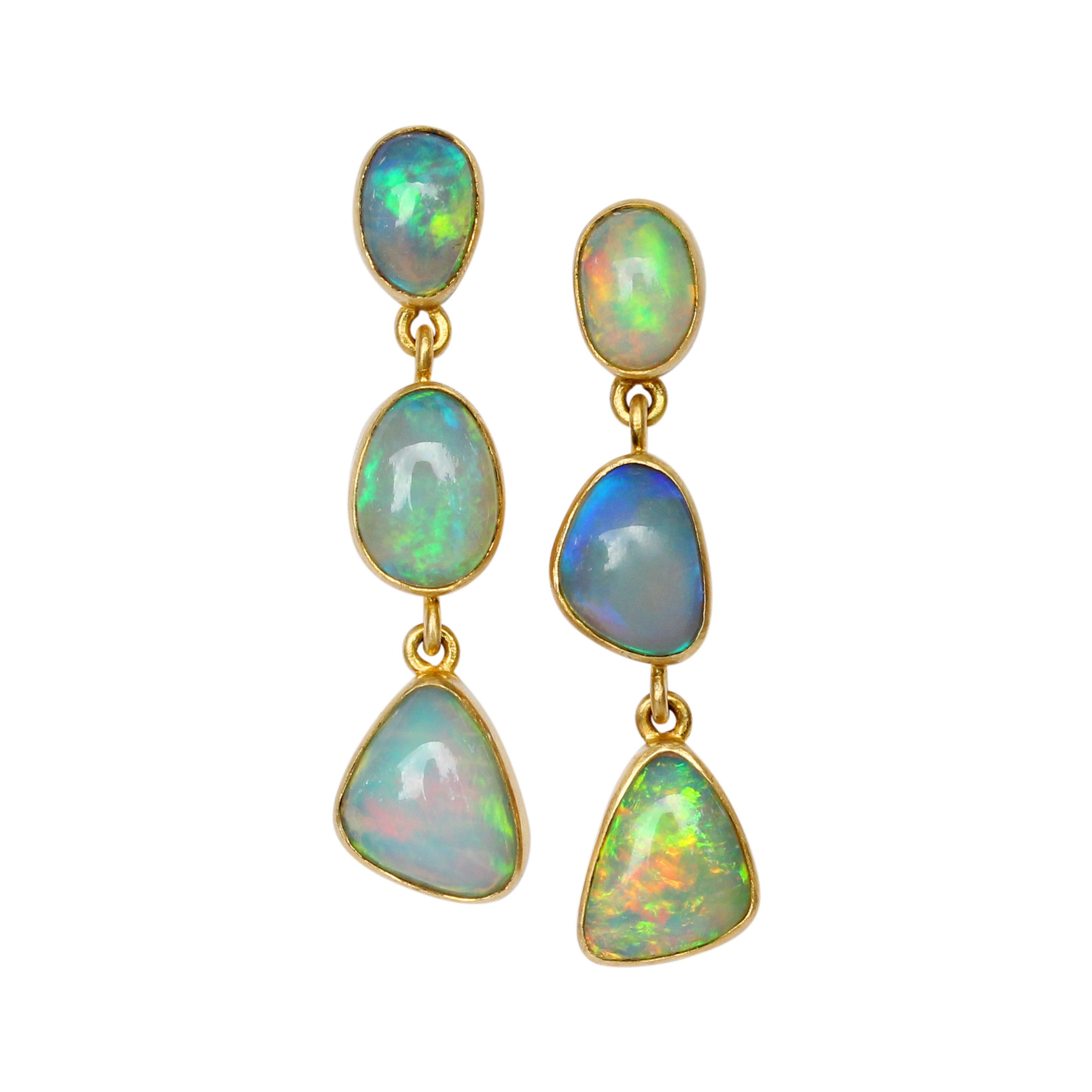 Steven Battelle, boucles d'oreilles en or 18 carats avec opale éthiopienne de 4,1 carats Neuf - En vente à Soquel, CA