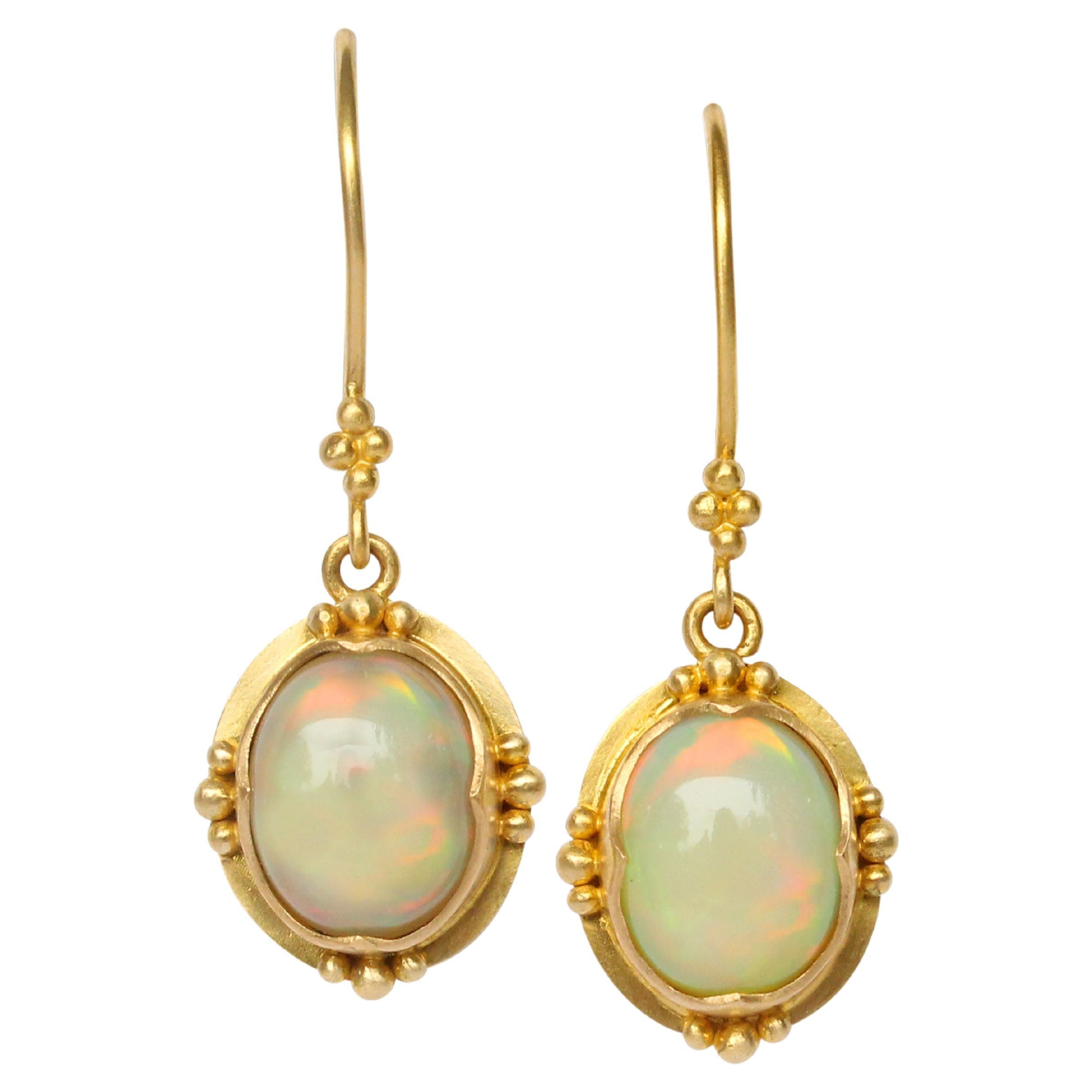 Steven Battelle Orecchini a filo in oro 18K con opale etiope da 4,1 carati