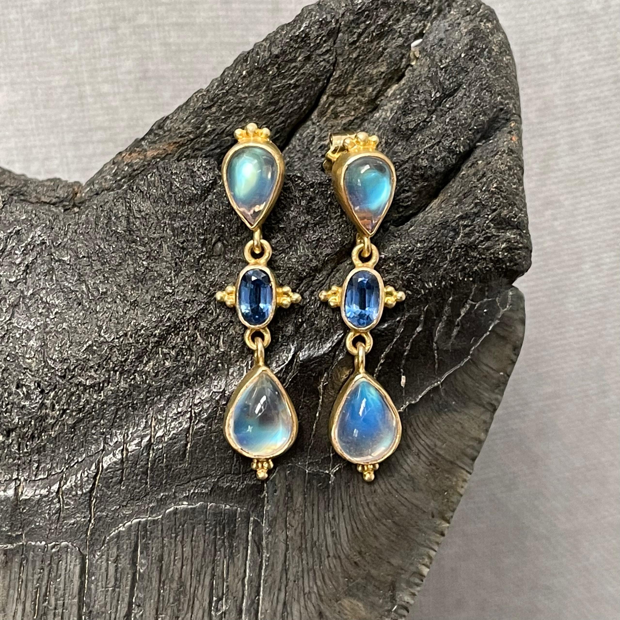 Women's Steven Battelle 4.3 Carats Rainbow Moonstone Kyanite 18K Gold Post Earrings For Sale