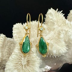 Steven Battelle 4.4 Carats Emerald Diamond 18K Gold Earrings