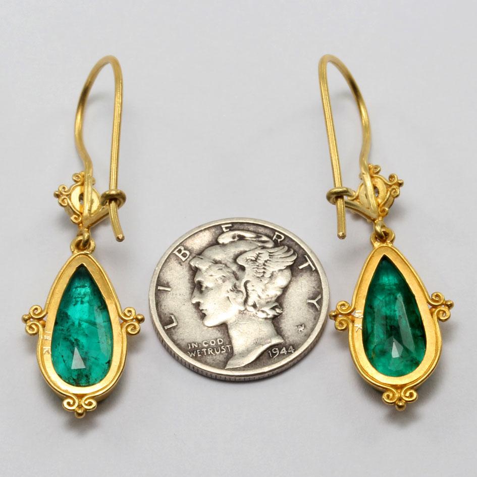 Women's Steven Battelle 4.4 Carats Emerald Diamond 18K Gold Earrings For Sale