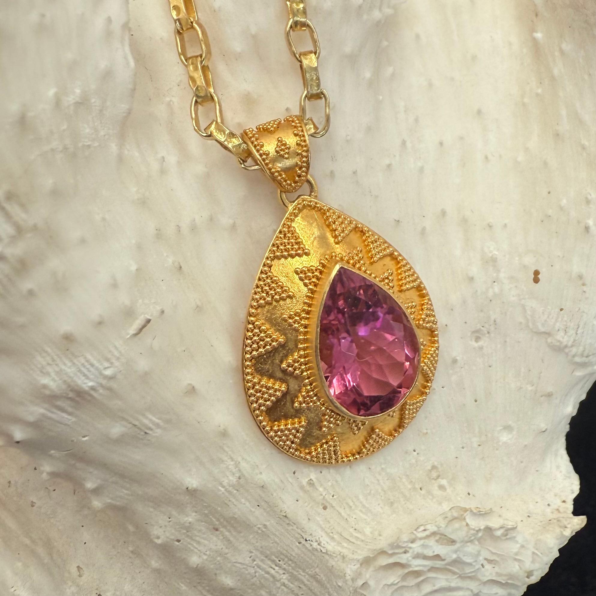 Steven Battelle 4.4 Carats Pink Tourmaline 18K Gold Pendant en venta 6