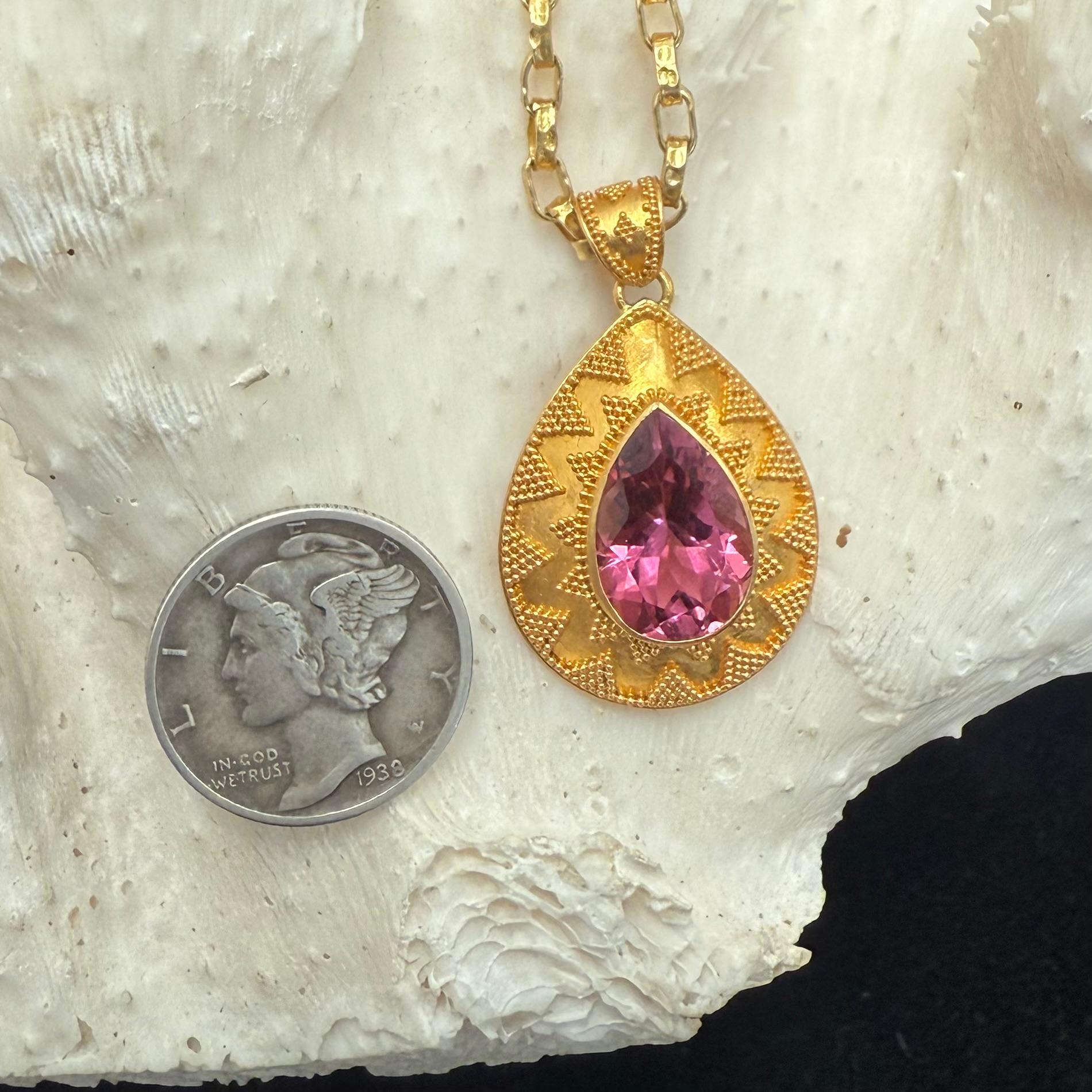 Steven Battelle 4.4 Carats Pink Tourmaline 18K Gold Pendant en venta 8
