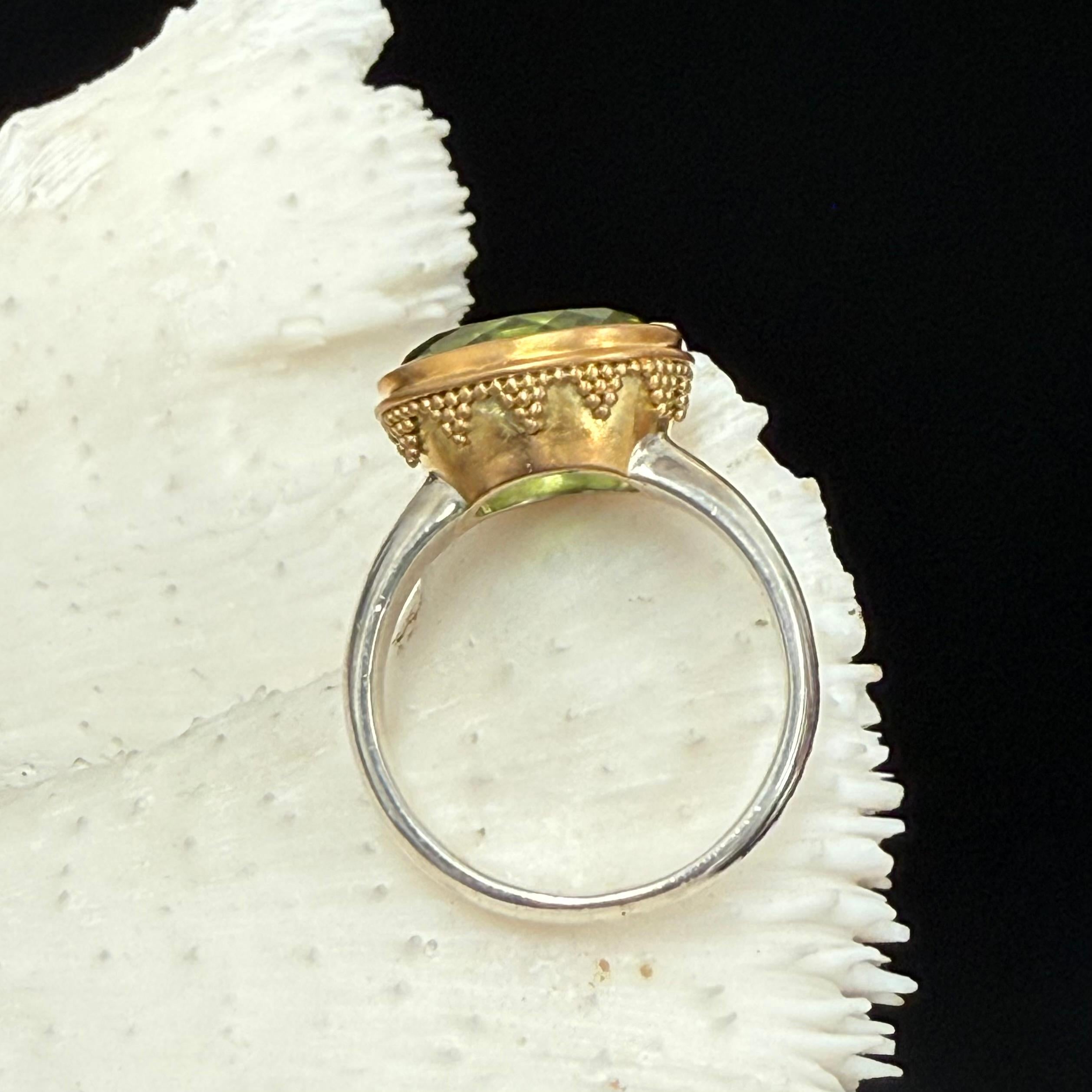 Steven Battelle 4,5 Karat facettierter Peridot Sterling 22K Goldring im Zustand „Neu“ im Angebot in Soquel, CA