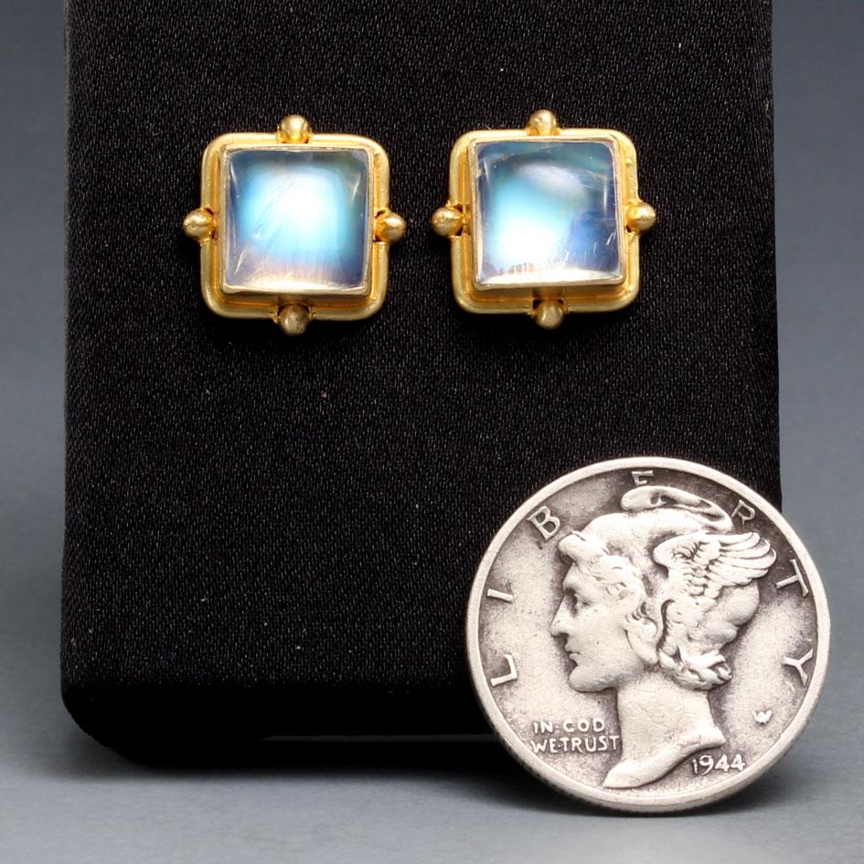 Contemporary Steven Battelle 4.6 Carats Rainbow Moonstone 18K Gold Post Earrings For Sale