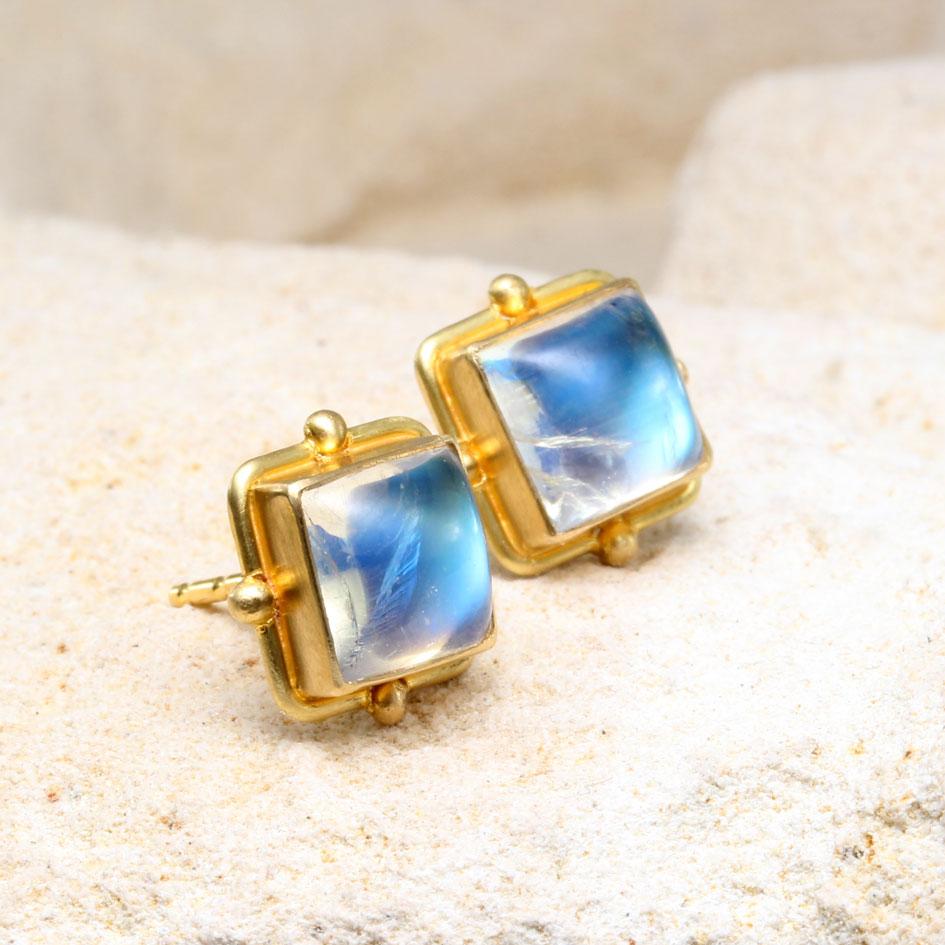 Steven Battelle 4.6 Carats Rainbow Moonstone 18K Gold Post Earrings In New Condition For Sale In Soquel, CA