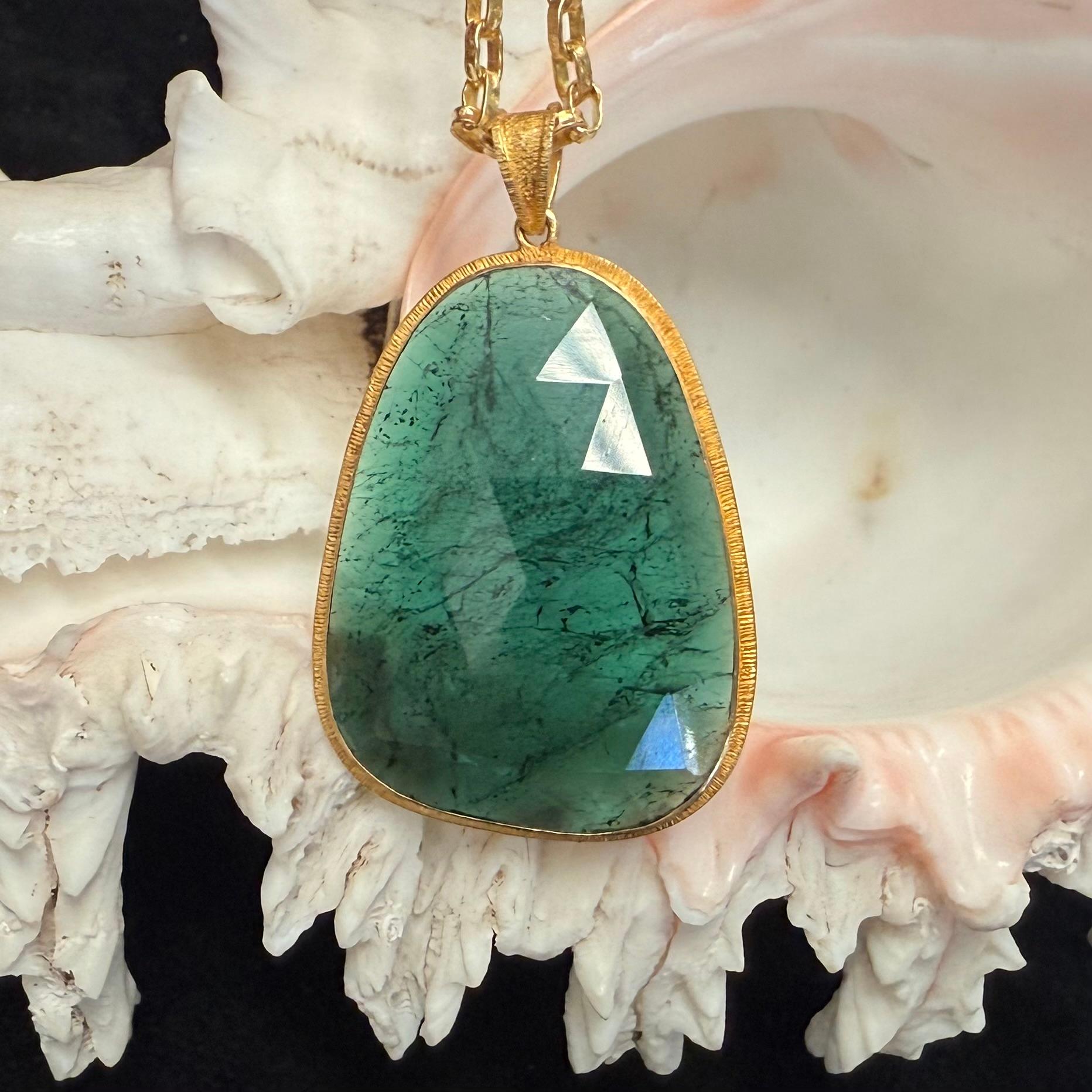 Steven Battelle Pendentif en or 18 carats avec tranches de tourmaline verte 46,8 carats en vente 6