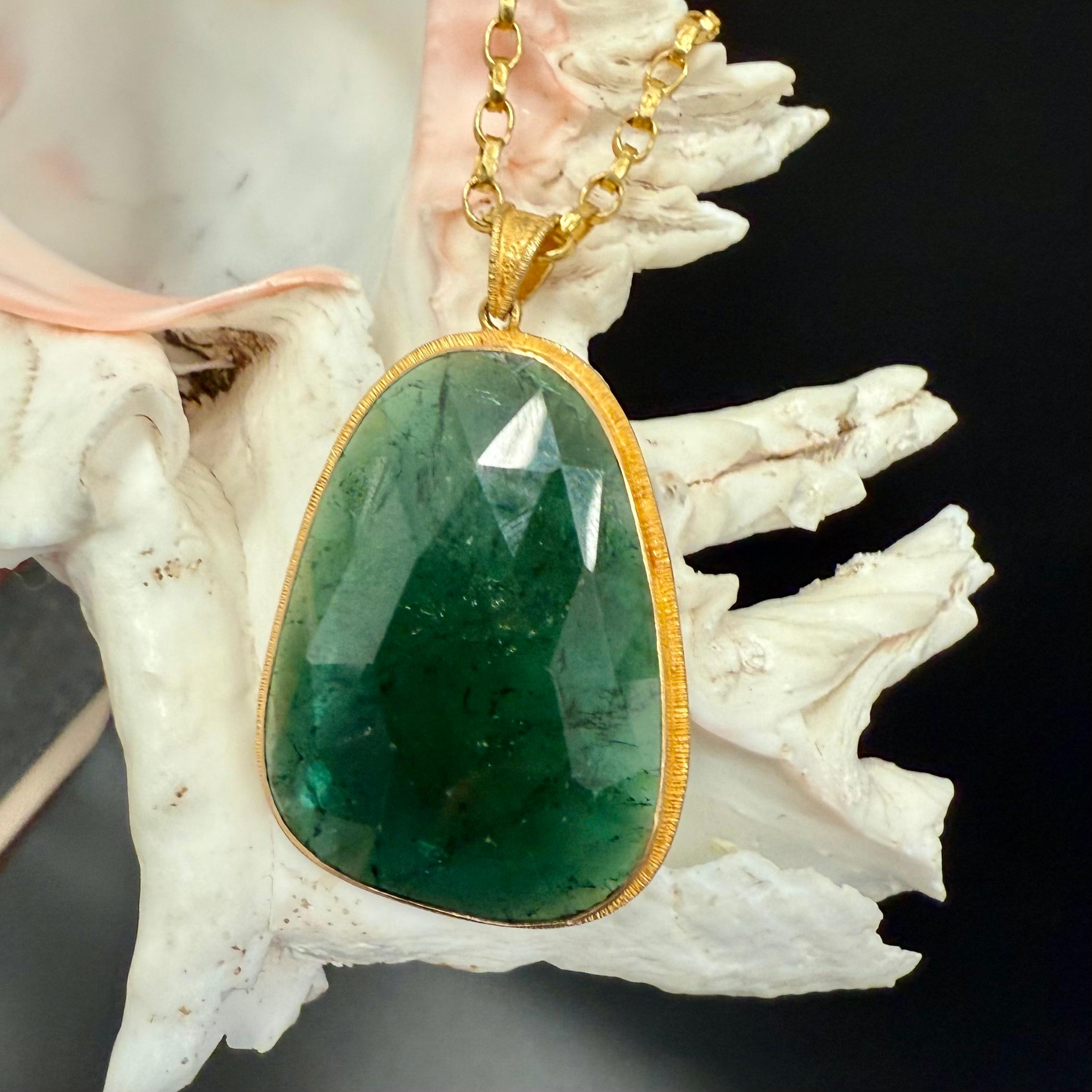 Contemporary Steven Battelle 46.8 Carats Green Tourmaline Slice 18K Gold Pendant For Sale