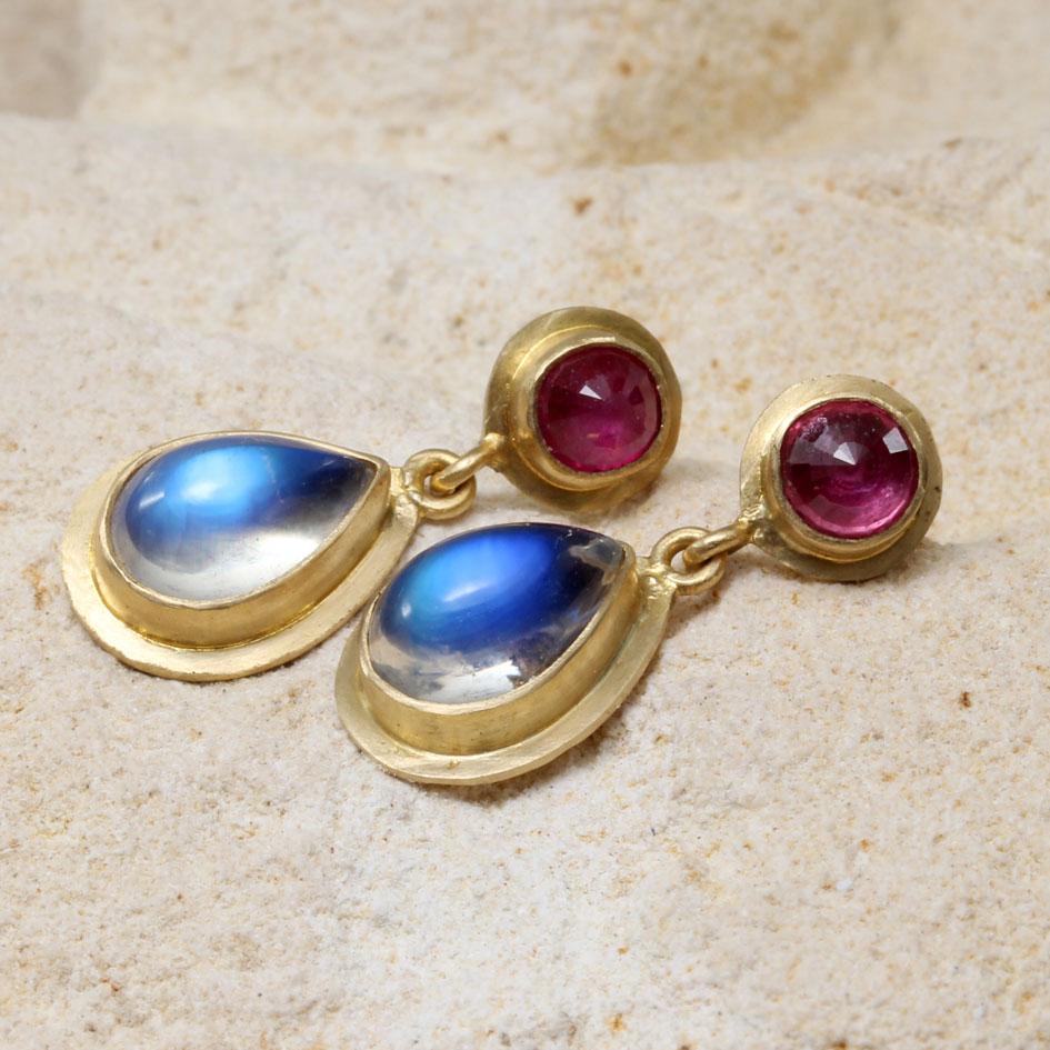 Cabochon Steven Battelle 4.8 Carats Blue Moonstone Ruby 18K Gold Post Earring For Sale