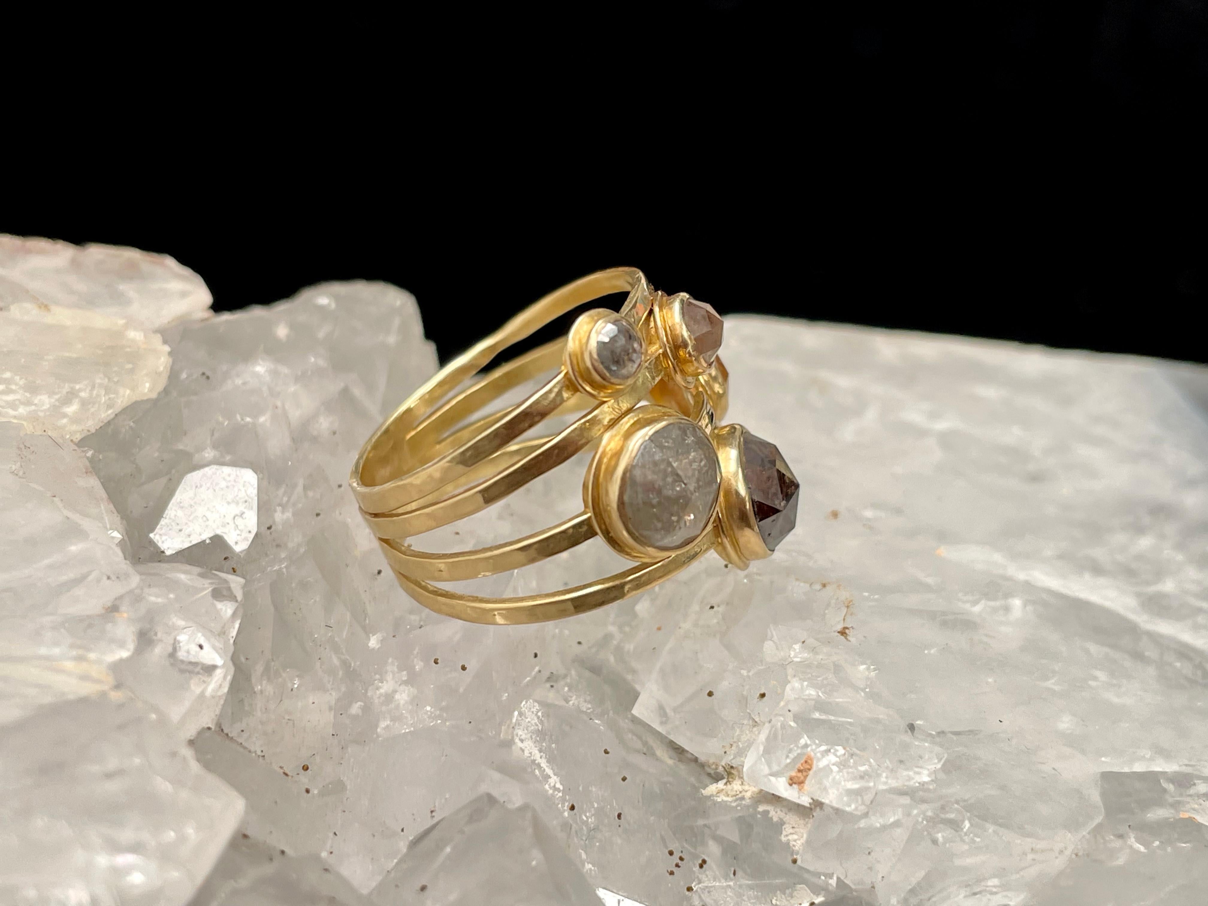 For Sale:  Steven Battelle 4.8 Carats Multi Size Natural Diamonds 18k Gold Ring 4