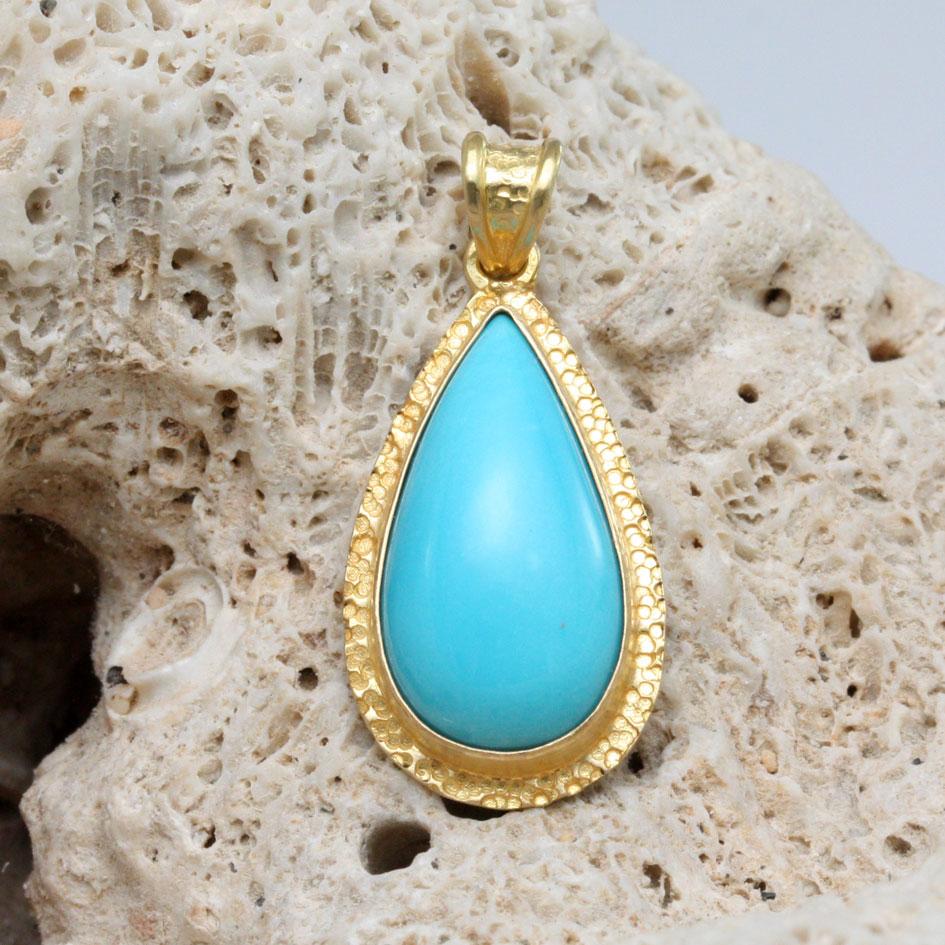Contemporary Steven Battelle 4.8 Carats Sleeping Beauty Turquoise 18k Gold Pendant For Sale