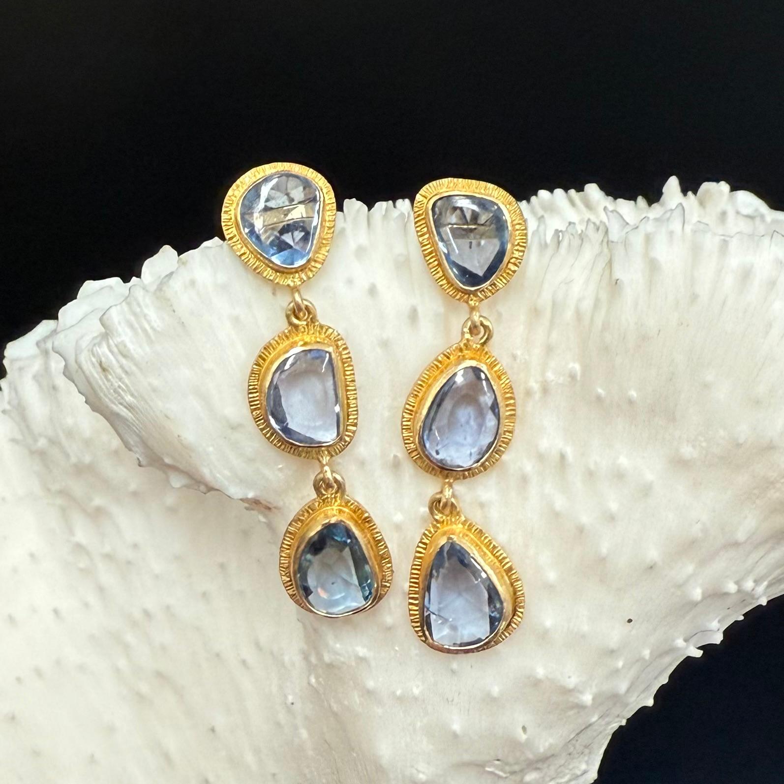 Steven Battelle 4.9 Carats Blue Sapphires 18K Gold Post Earrings For Sale 1