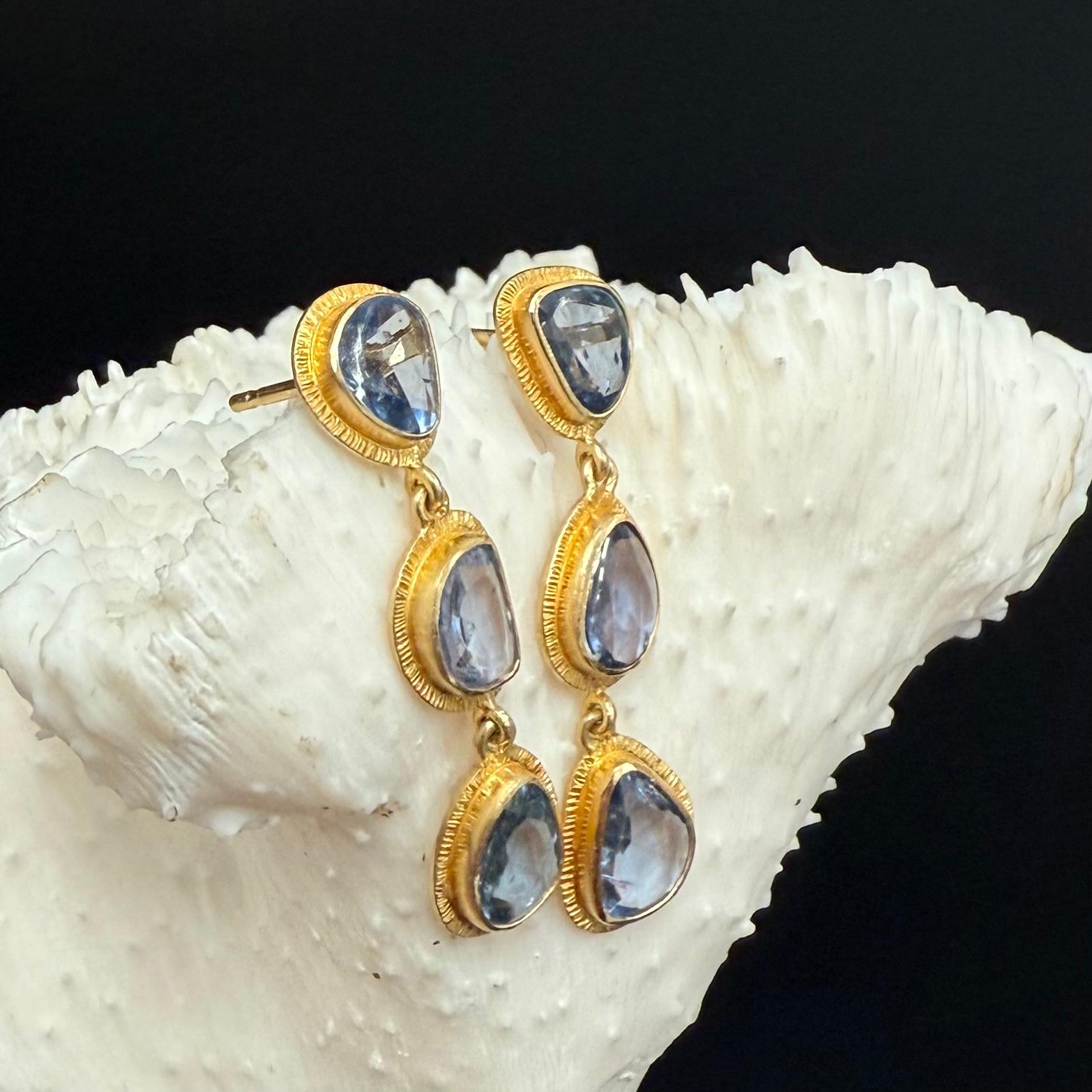 Steven Battelle 4.9 Carats Blue Sapphires 18K Gold Post Earrings For Sale 3