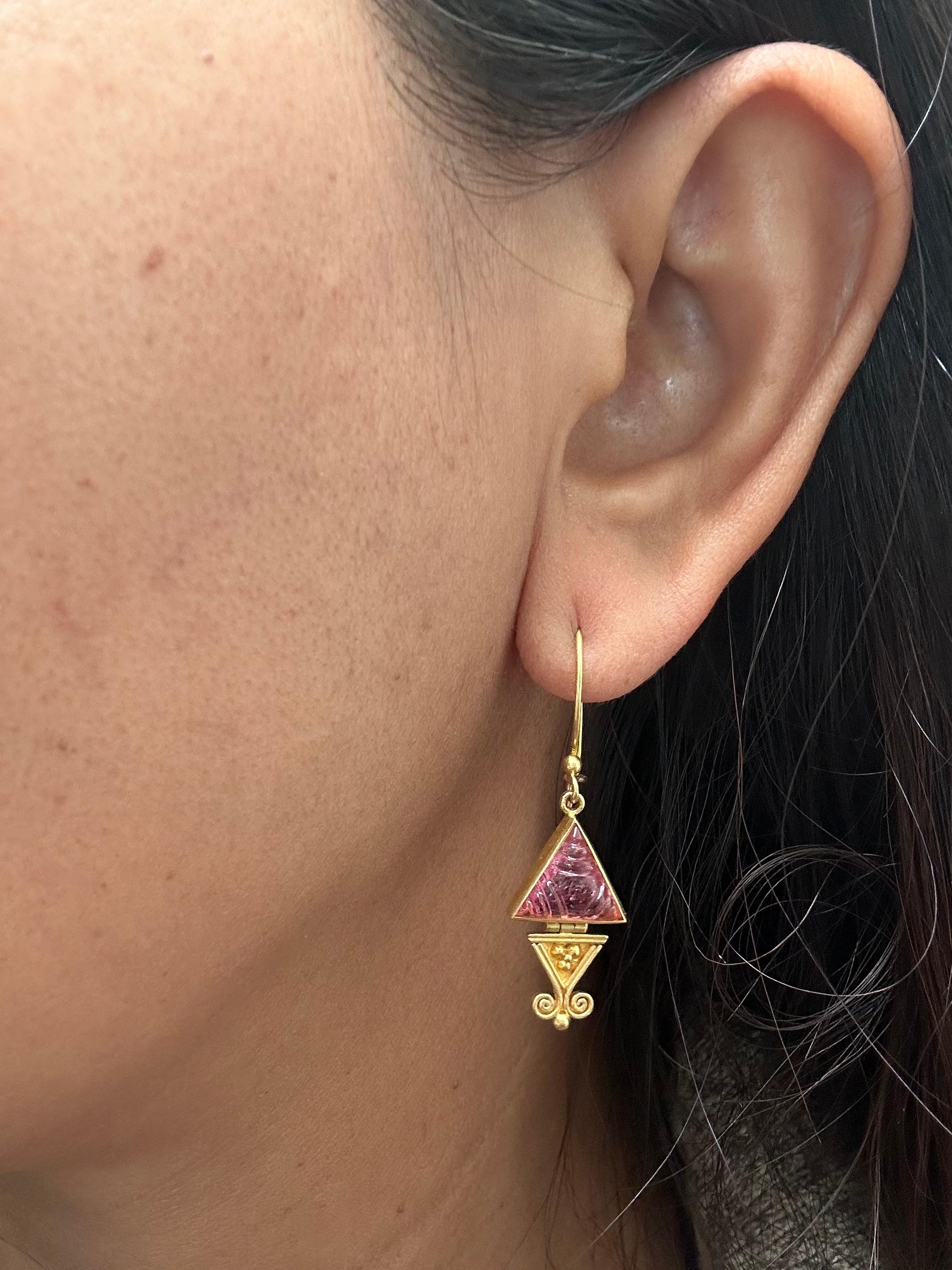 Steven Battelle 4.9 Carats Pink Tourmaline Triangle Drop Earrings 18K Gold For Sale 2
