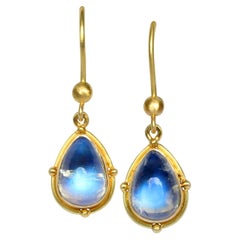Steven Battelle 4.9 Carats Rainbow Moonstone 18K Gold Wire Earrings
