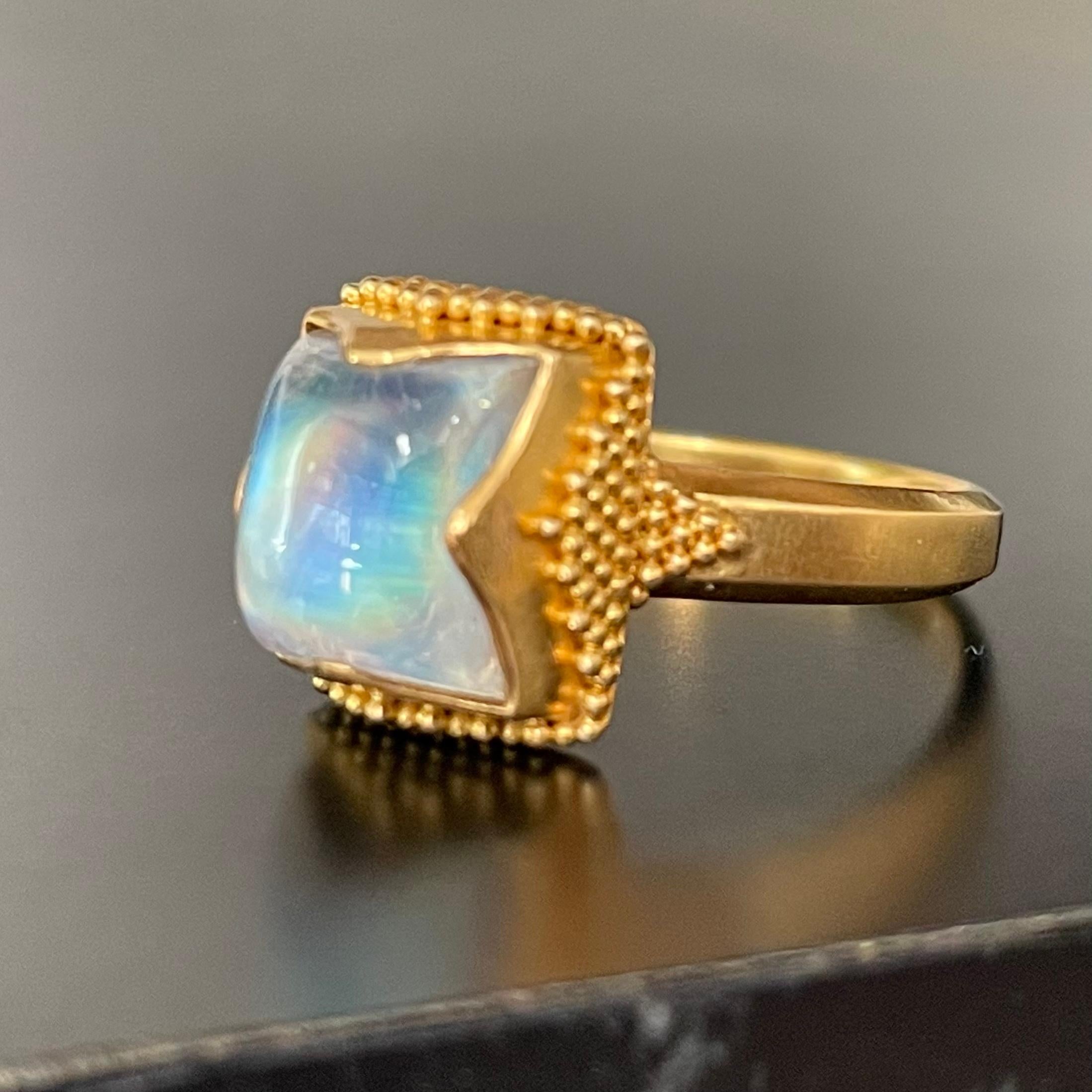 Steven Battelle 4.9 Carats Rainbow Moonstone 22K Gold Ring 18 inch 18K Chain In New Condition In Soquel, CA