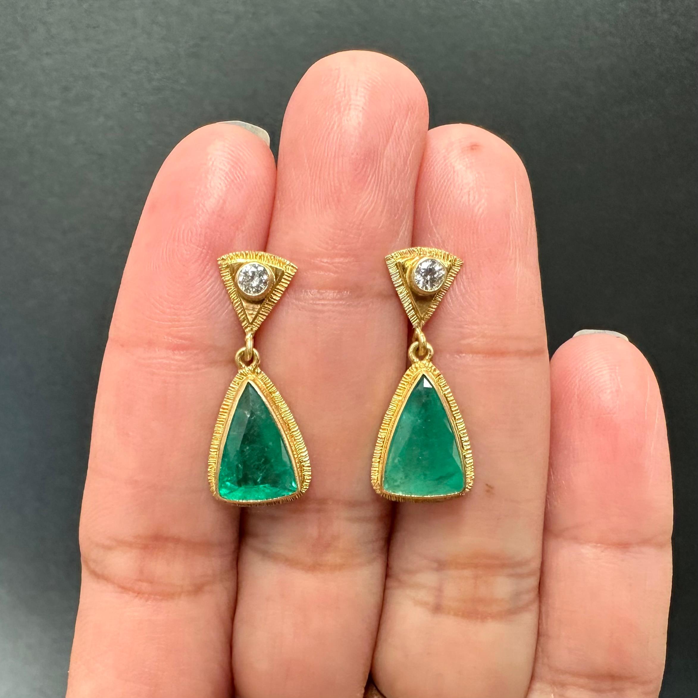 Steven Battelle 5.0 Carats Brazilian Emeralds Diamonds 18K Gold Post Earrings For Sale 4