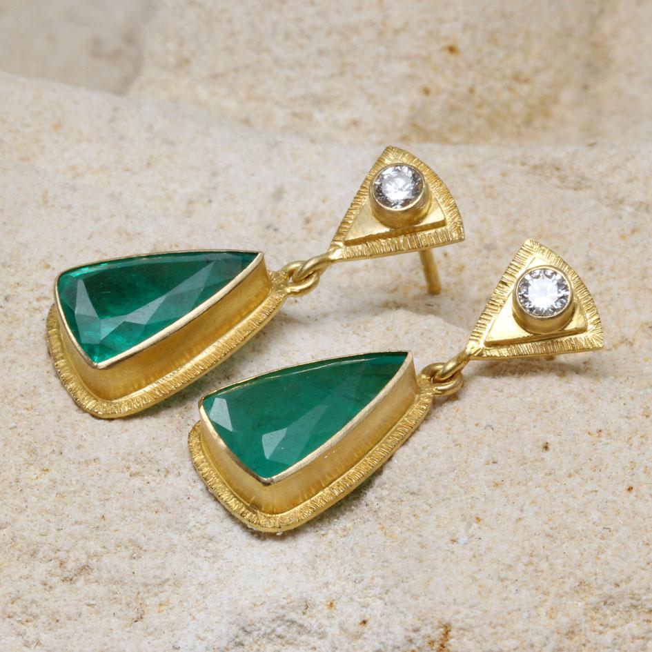 Trillion Cut Steven Battelle 5.0 Carats Brazilian Emeralds Diamonds 18K Gold Post Earrings For Sale