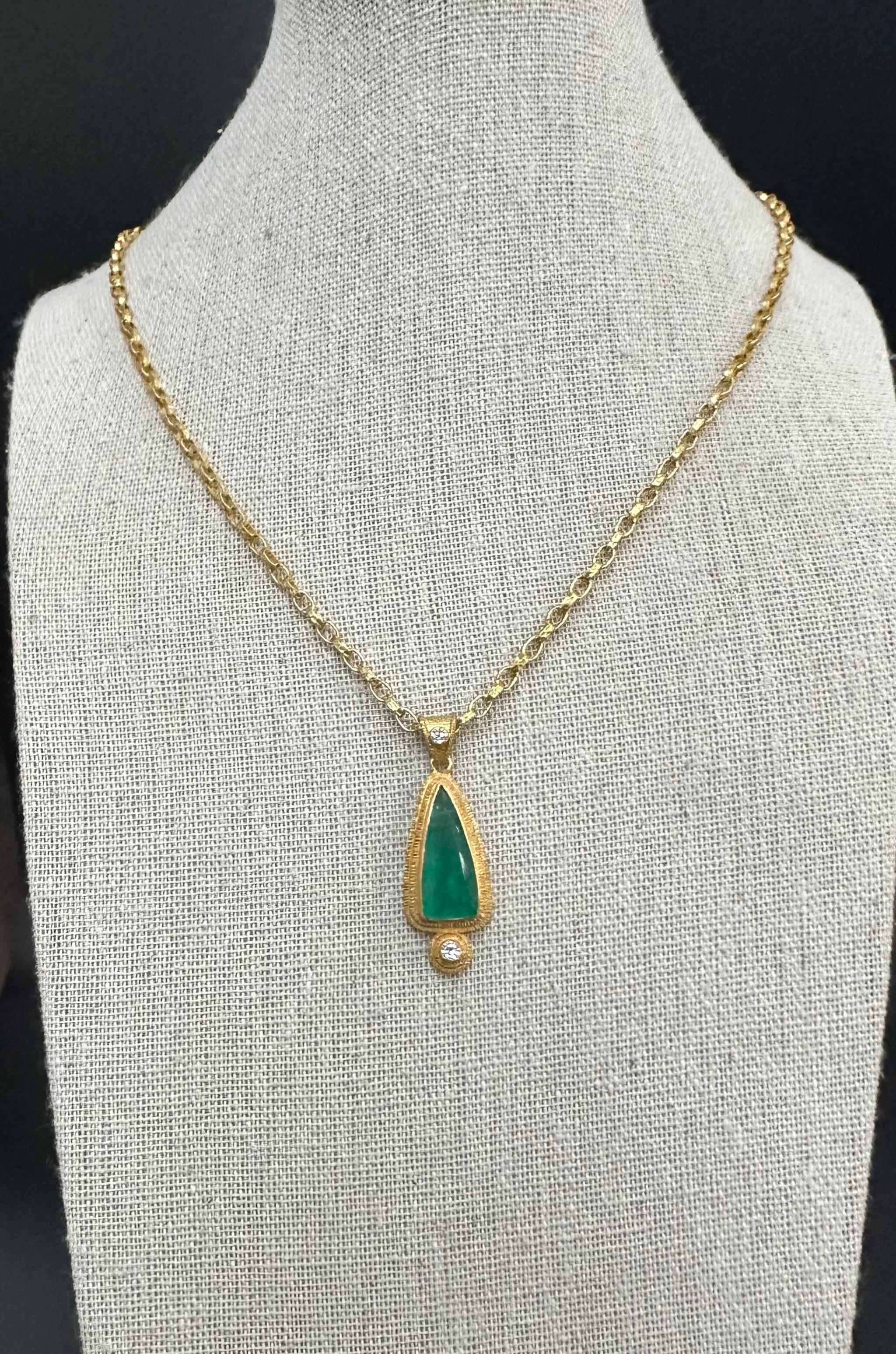 Steven Battelle Pendentif en or 18 carats avec diamants et émeraude de 5,0 carats Neuf - En vente à Soquel, CA