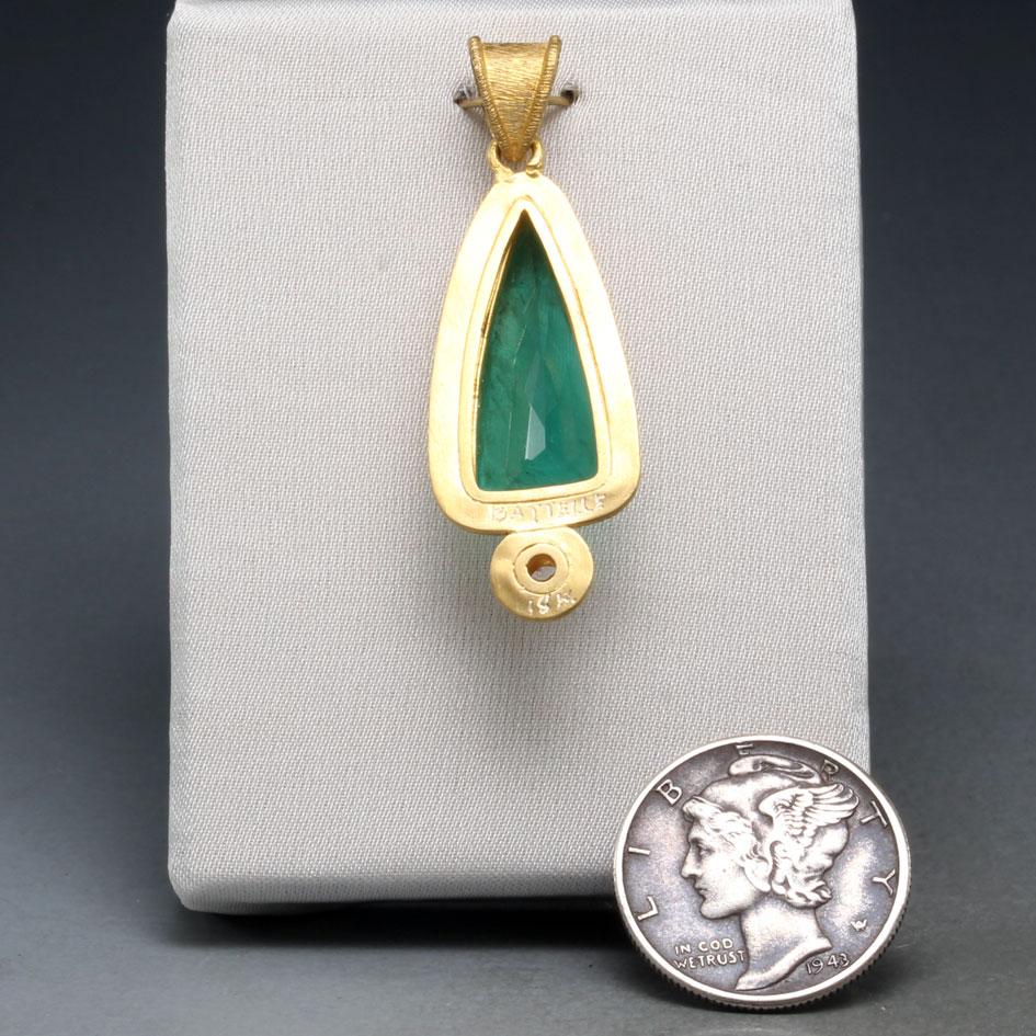 Steven Battelle Pendentif en or 18 carats avec diamants et émeraude de 5,0 carats Unisexe en vente