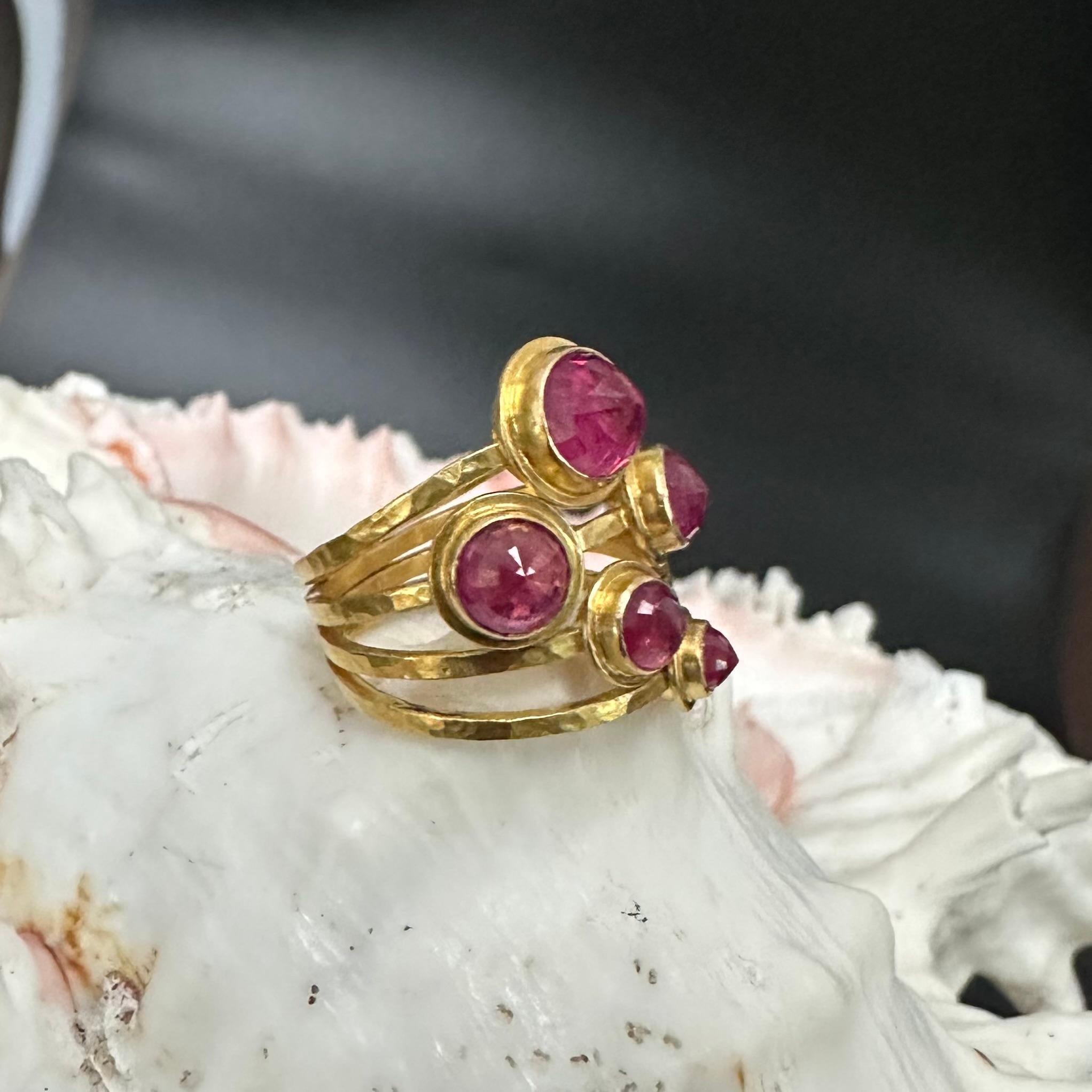 Steven Battelle 5.0 Carats Multiple Ruby 18K Gold Ring For Sale 5