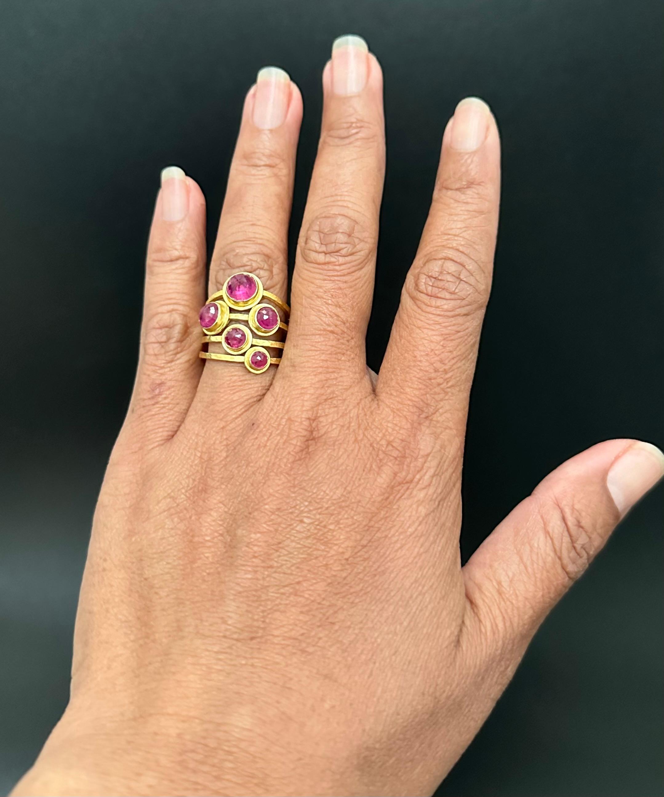Steven Battelle 5.0 Carats Multiple Ruby 18K Gold Ring For Sale 8