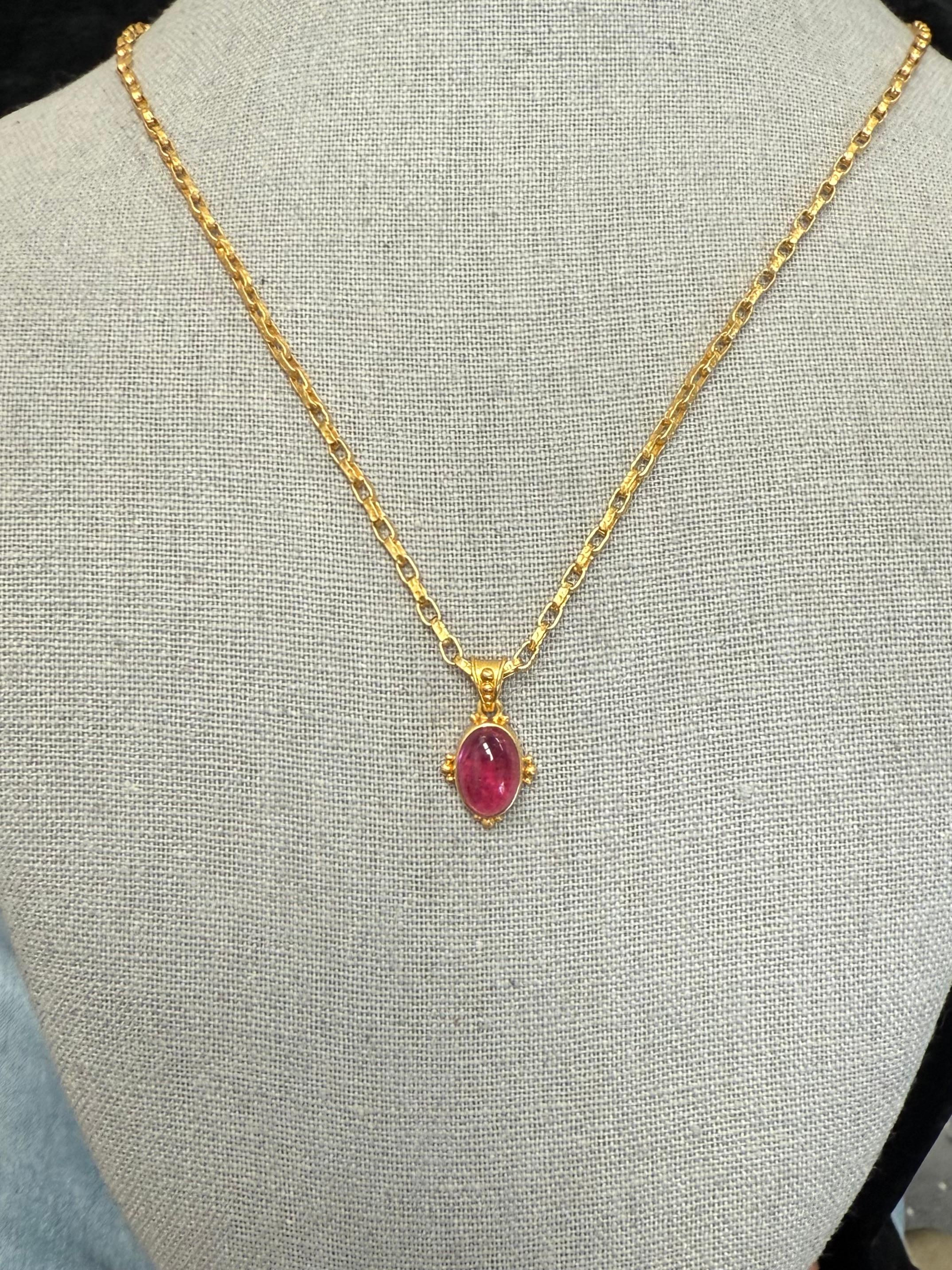 Cabochon Ciondolo in oro 18K con tormalina rosa da 5,0 carati di Steven Battelle in vendita