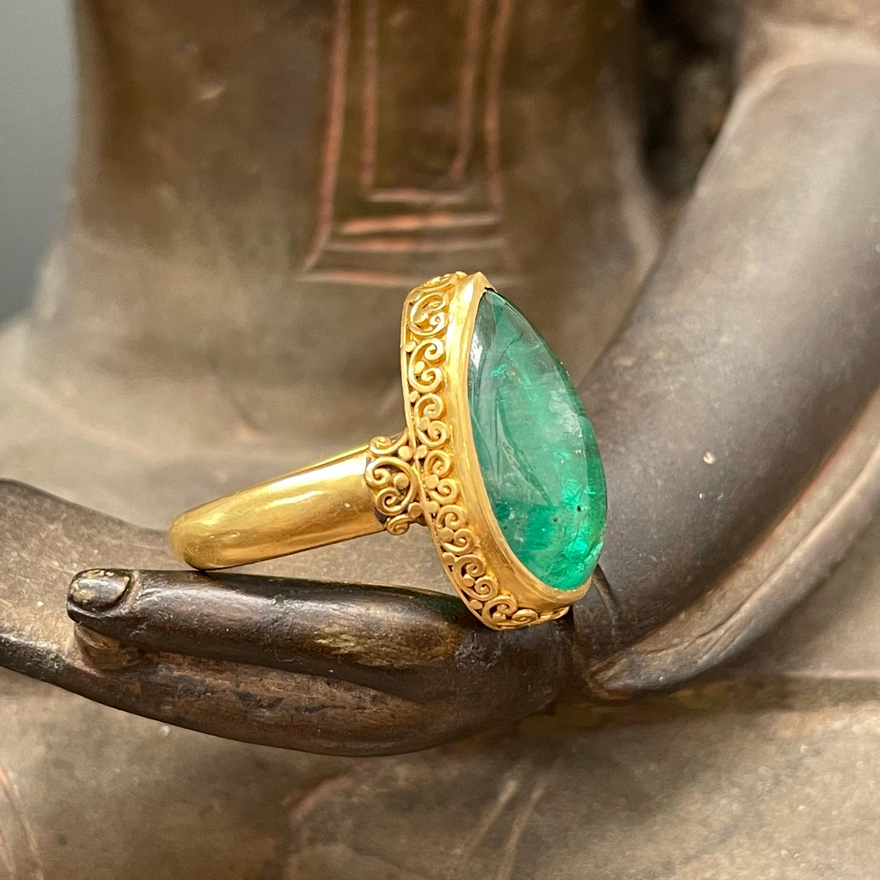 5.2 Carats Cabochon Emerald 22k Gold Ring 2