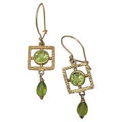 Steven Battelle 5.2 Carats Peridot 18K Gold Wire Earrings