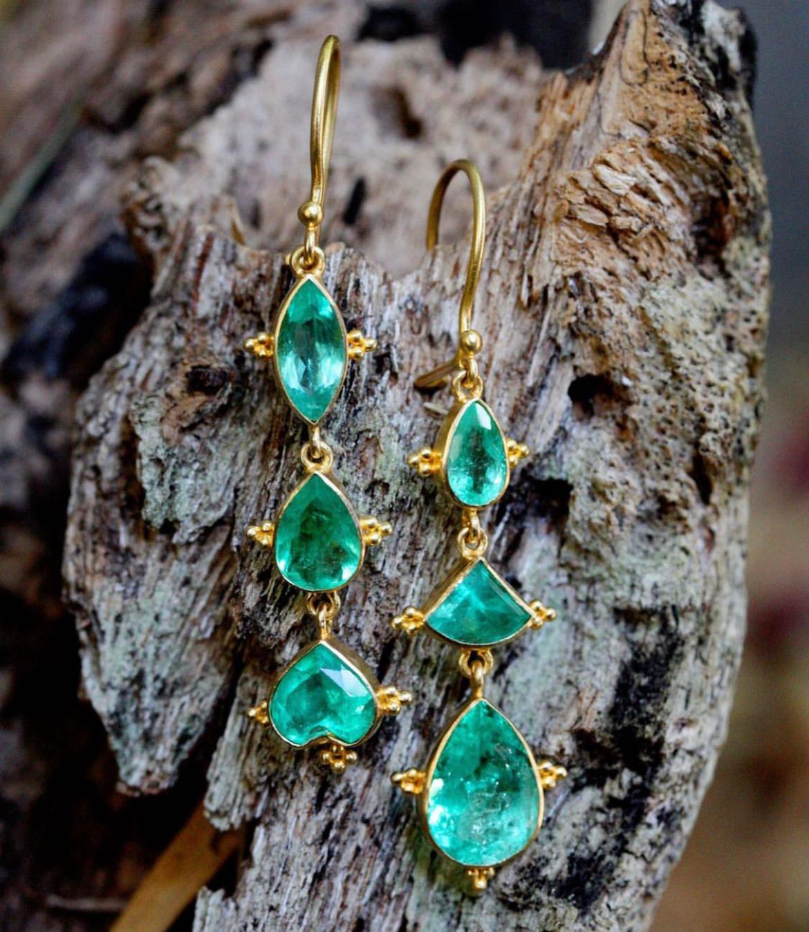 Steven Battelle 5.4 Carats Multi-Stone Columbian Emerald 18K Gold Wire Earrings For Sale 5