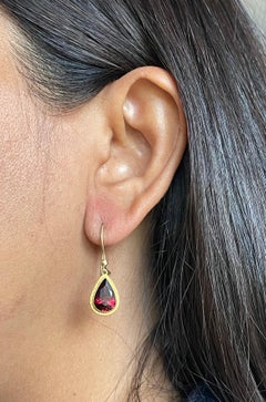 Steven Battelle 5.5 Carats Faceted Garnet 18K Gold Wire Earrings