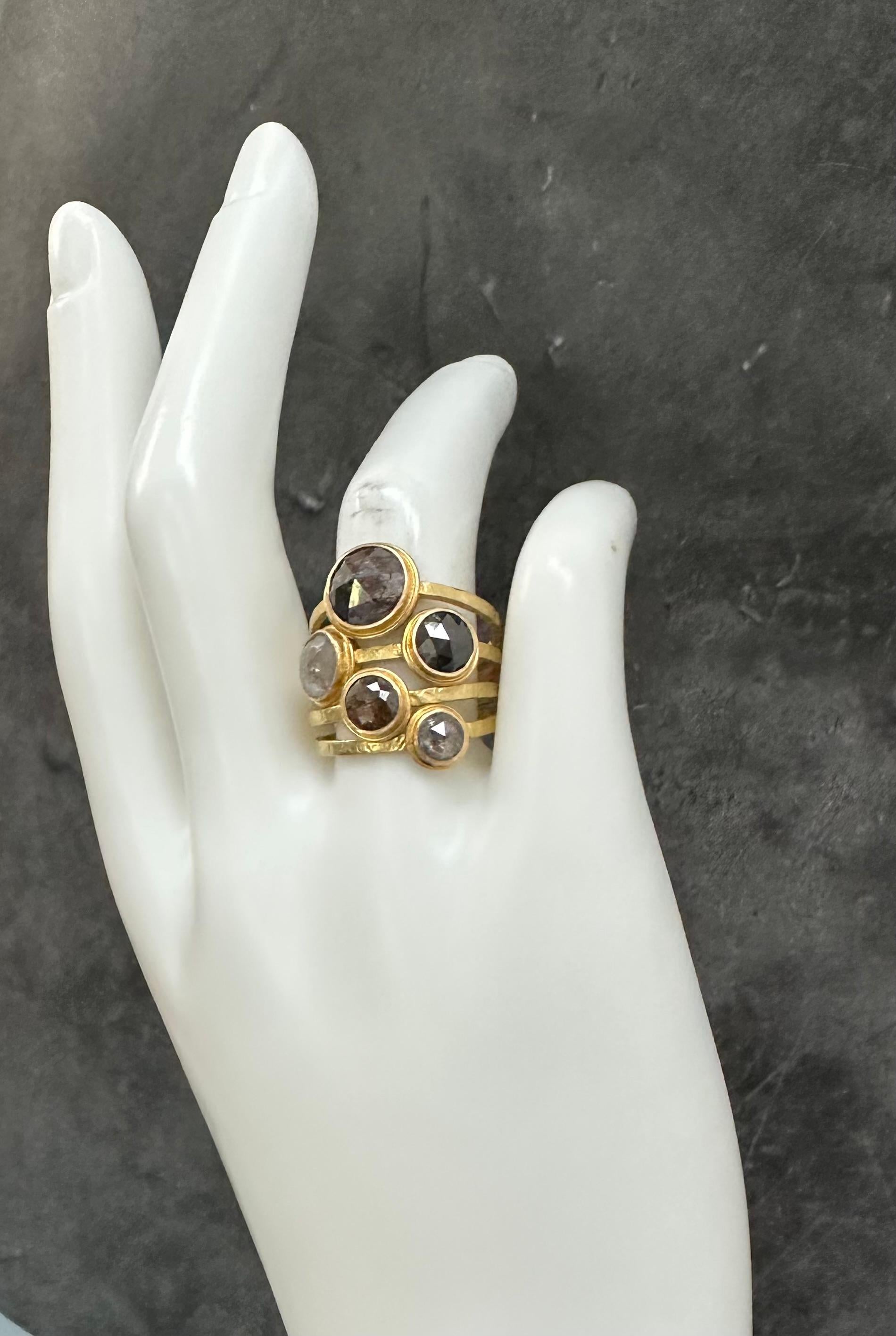 Steven Battelle 5.5 Carats Multi-Stone Natural Diamond 18K Gold Ring For Sale 3