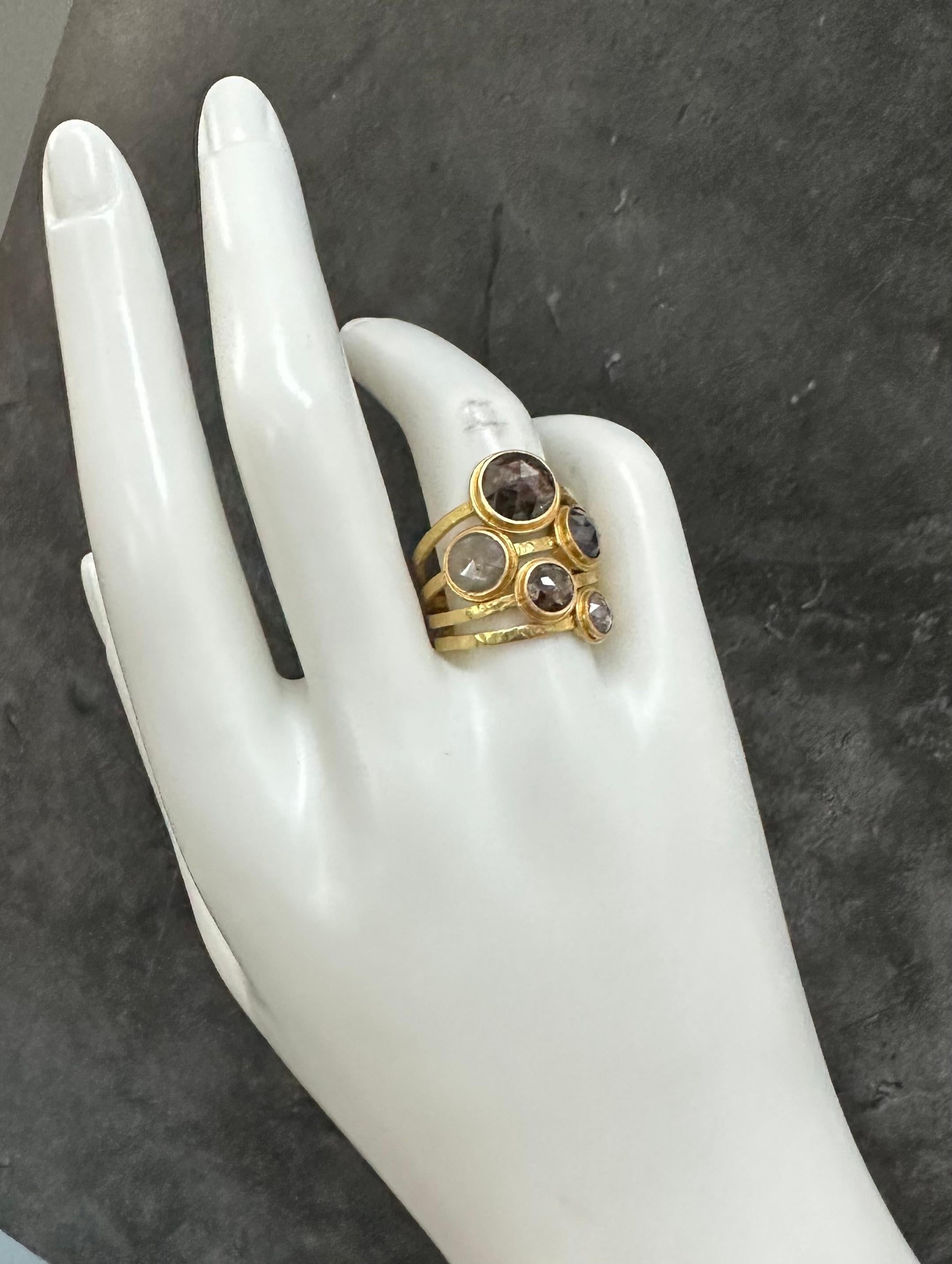 Steven Battelle 5.5 Carats Multi-Stone Natural Diamond 18K Gold Ring For Sale 5