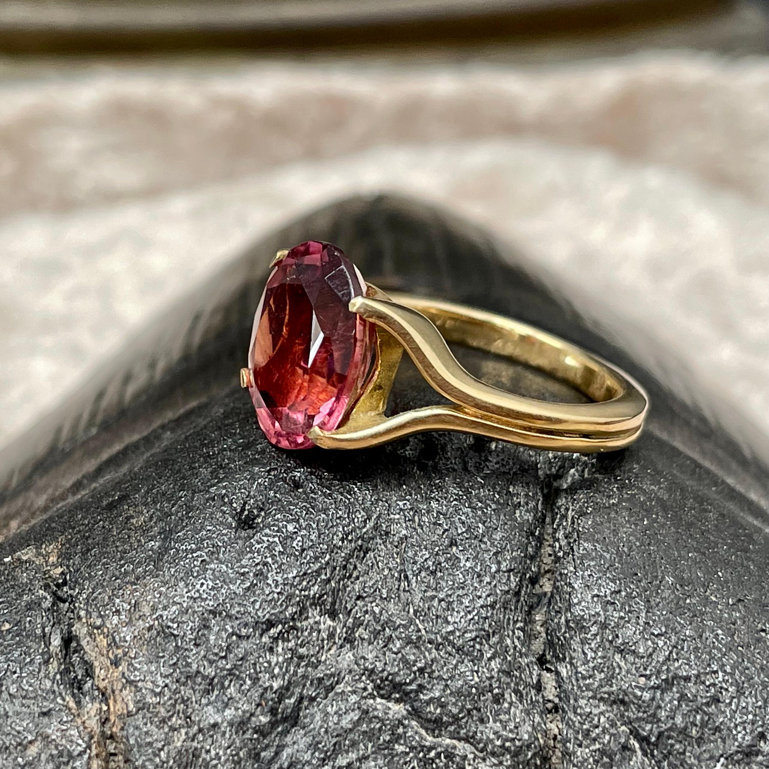 5.5 Carats Pink Tourmaline 18k Gold Ring In New Condition For Sale In Soquel, CA