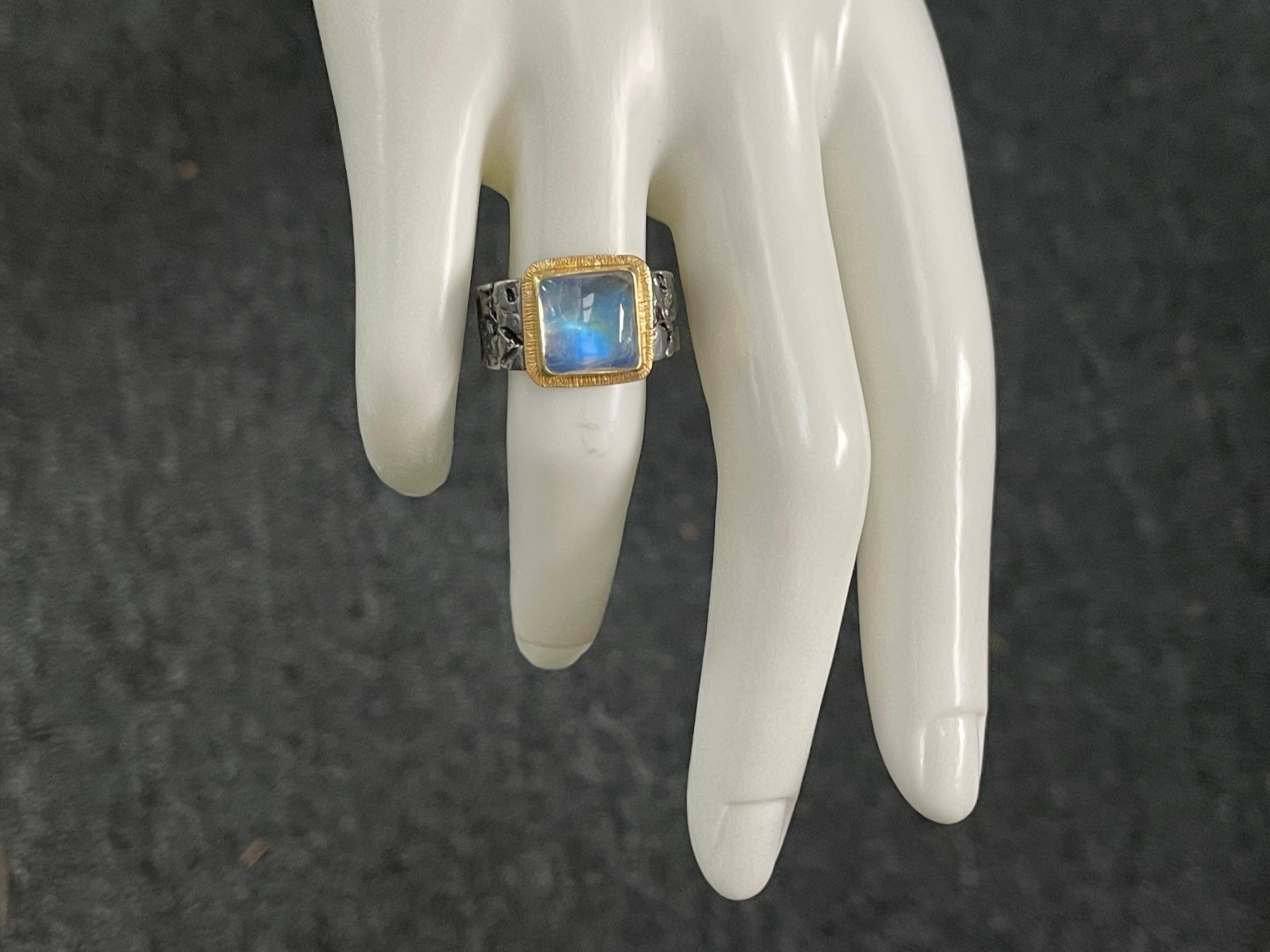 Contemporary Steven Battelle 5.5 Carats Rainbow Moonstone 18K Gold Oxidized Sterling Ring For Sale