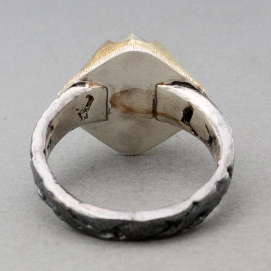 Contemporary Steven Battelle 5.5 Carats Rainbow Moonstone Oxidized Silver 18K Gold Ring For Sale