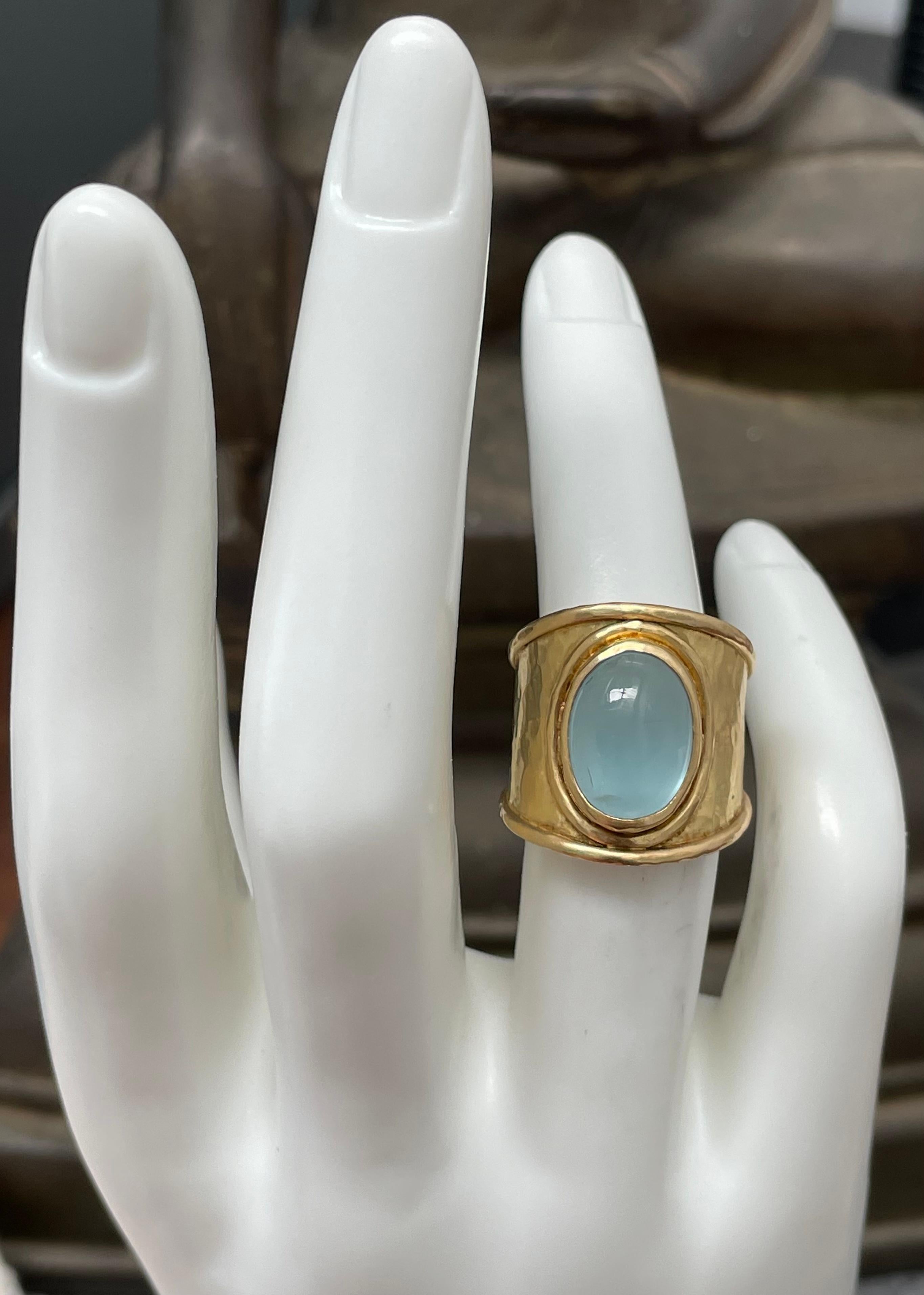 Steven Battelle 5.6 Carats Cabochon Aquamarine 18K Gold Ring In New Condition For Sale In Soquel, CA