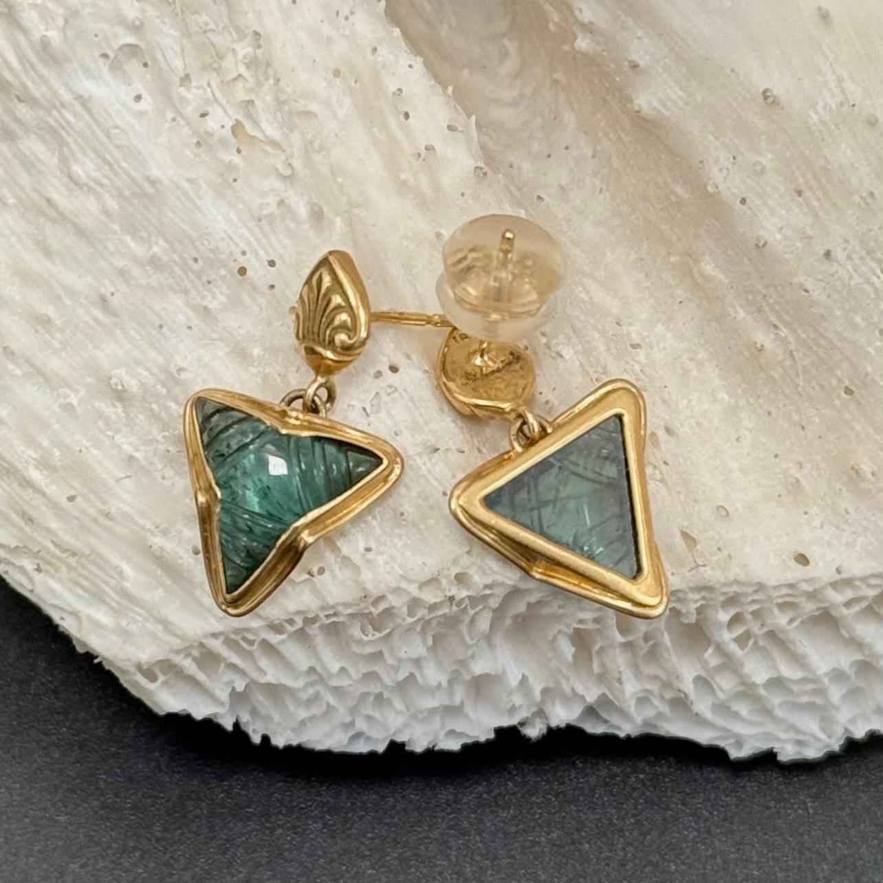 Trillion Cut Steven Battelle 5.6 Carats Carved Blue Tourmaline 18K Gold Post Earrings For Sale