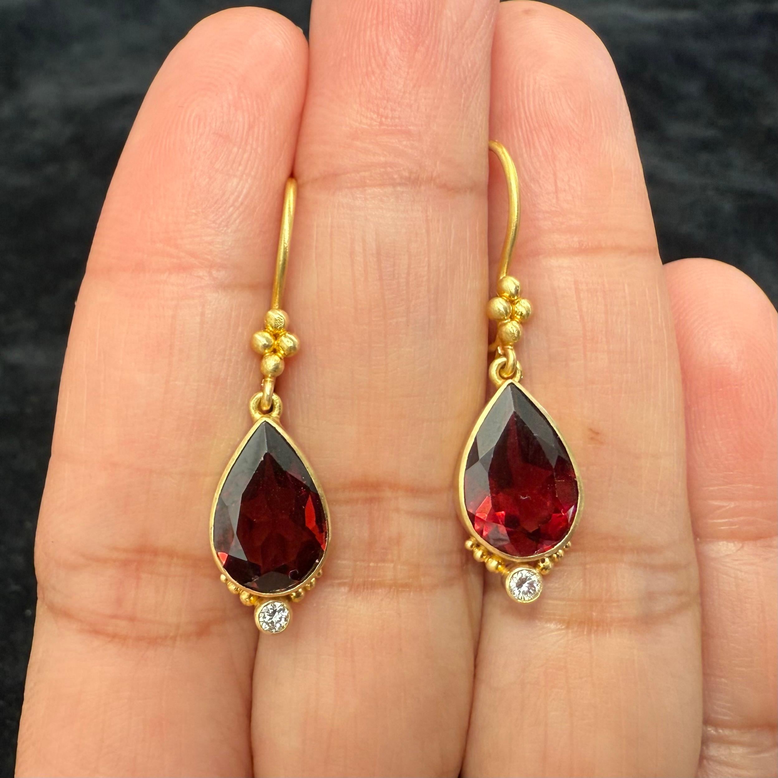 Steven Battelle 5.6 Carats Mozambique Garnet Diamond 18K Gold Earrings For Sale 2