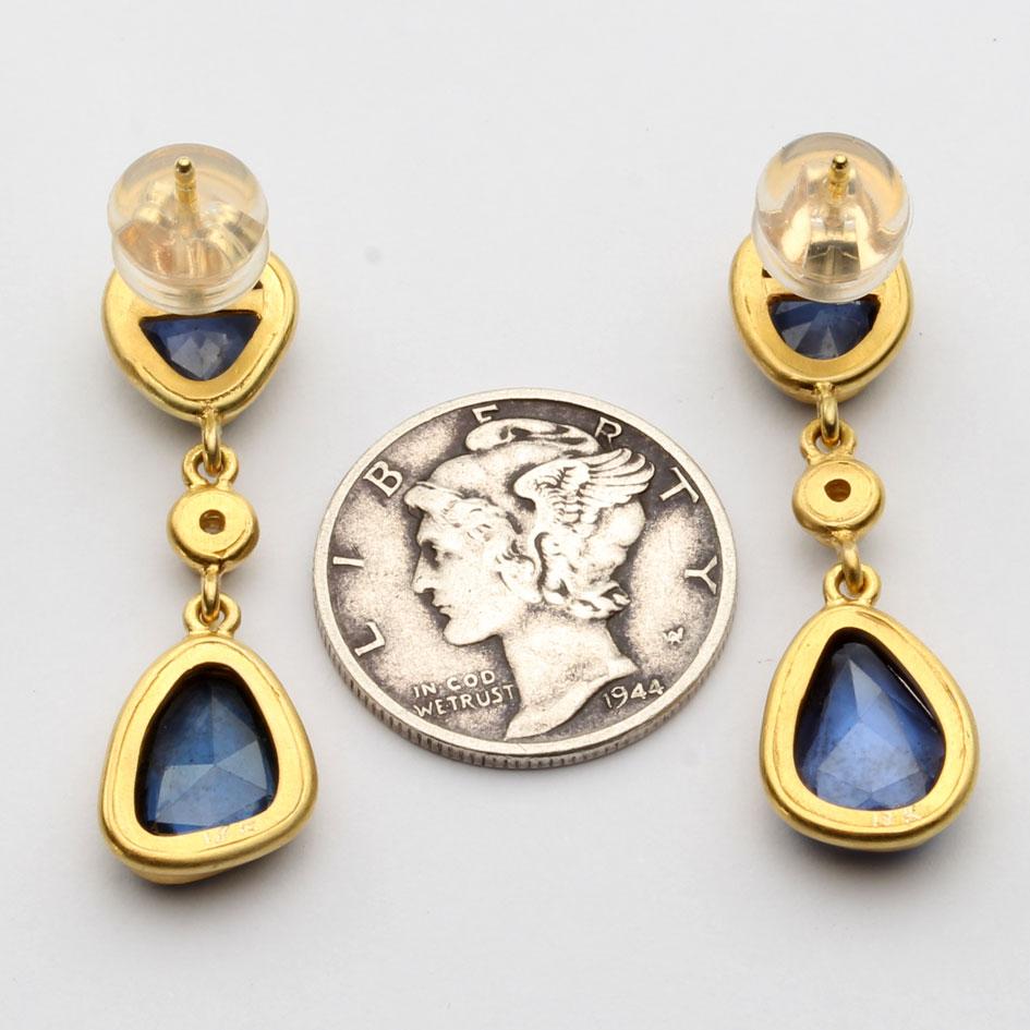 Steven Battelle 5.7 Carats Blue Sapphire Diamond 18K Gold Post Earrings In New Condition For Sale In Soquel, CA