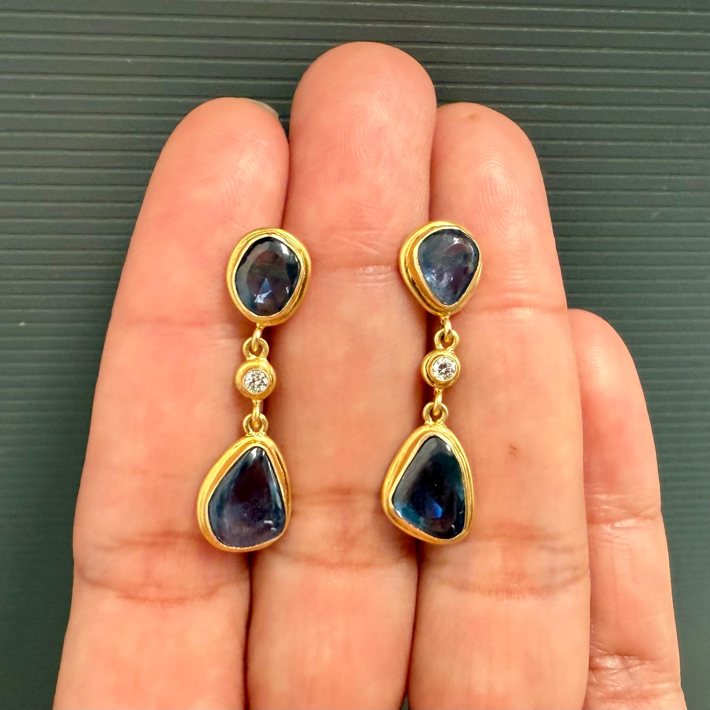 Women's or Men's Steven Battelle 5.7 Carats Blue Sapphire Diamond 18K Gold Post Earrings For Sale