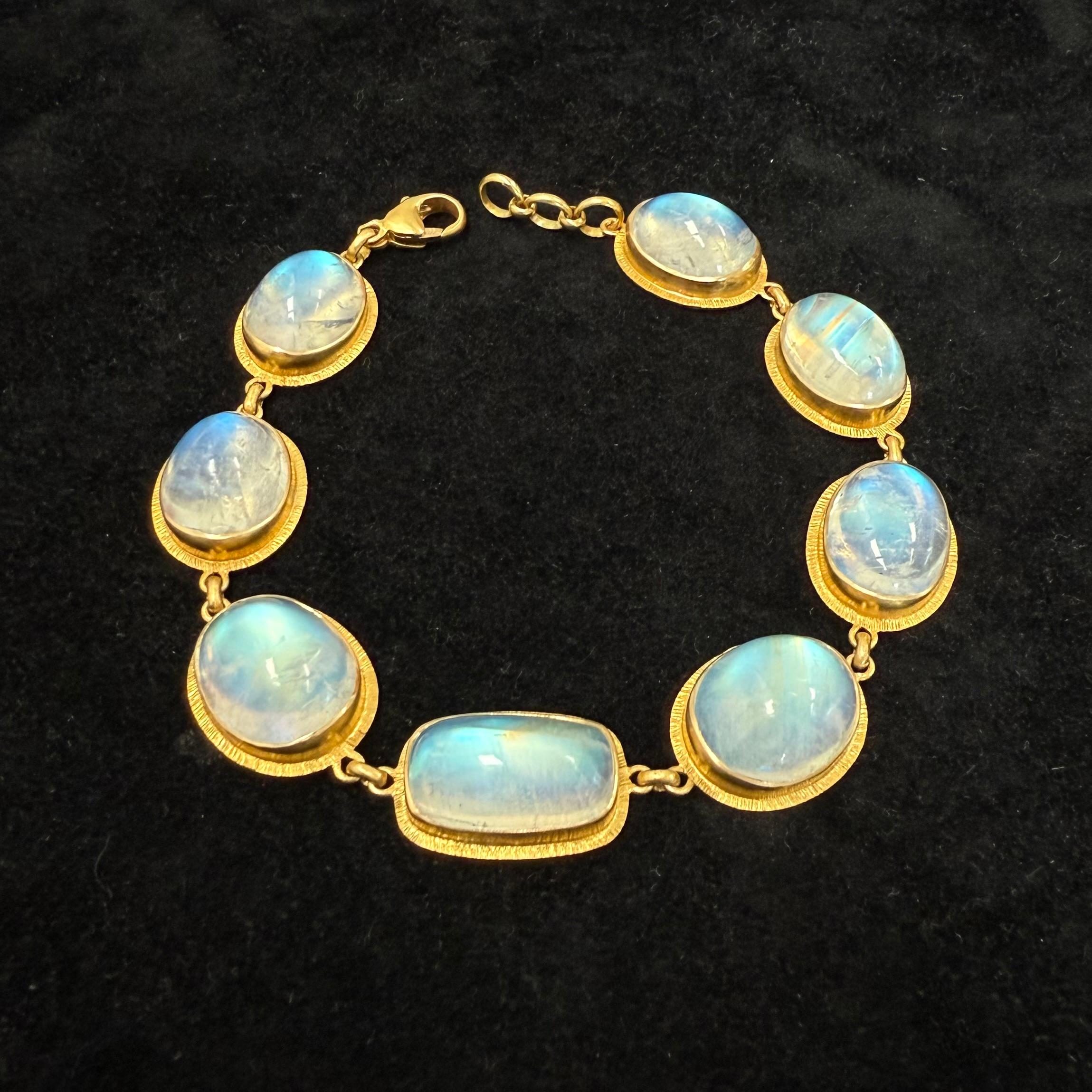 Steven Battelle 59 Carati Pietra di Luna Arcobaleno Bracciale in Oro/Argento 18K in vendita 6