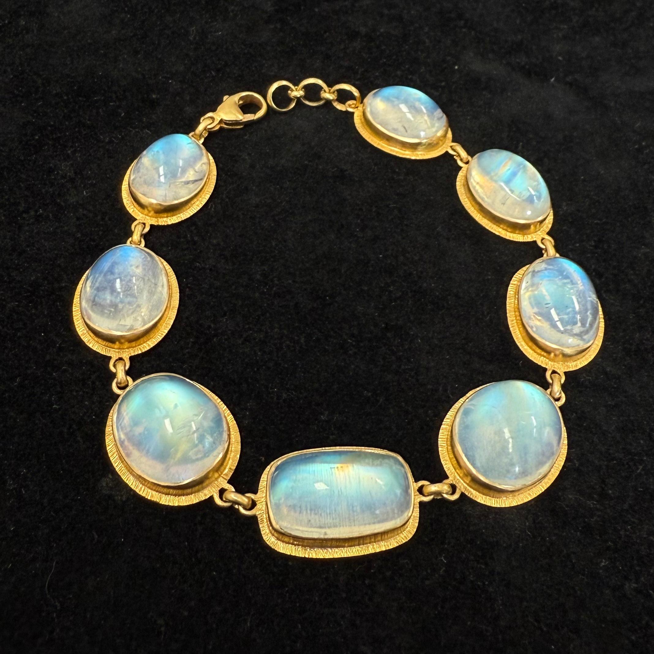 Steven Battelle 59 Carati Pietra di Luna Arcobaleno Bracciale in Oro/Argento 18K In condizioni Nuovo in vendita a Soquel, CA