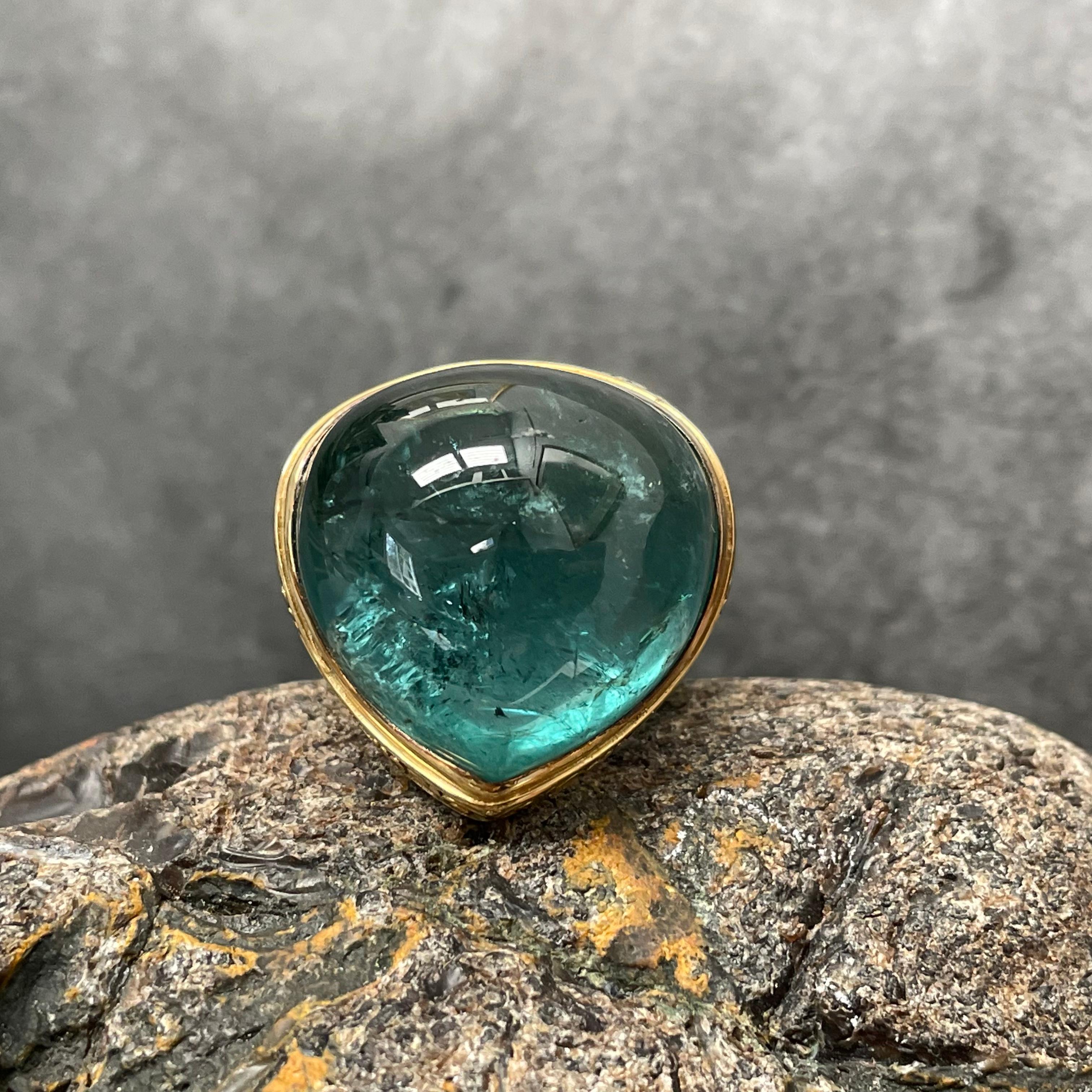 Steven Battelle 60.0 Carats Blue-Green Indicolite Tourmaline 18K Gold Ring In New Condition For Sale In Soquel, CA