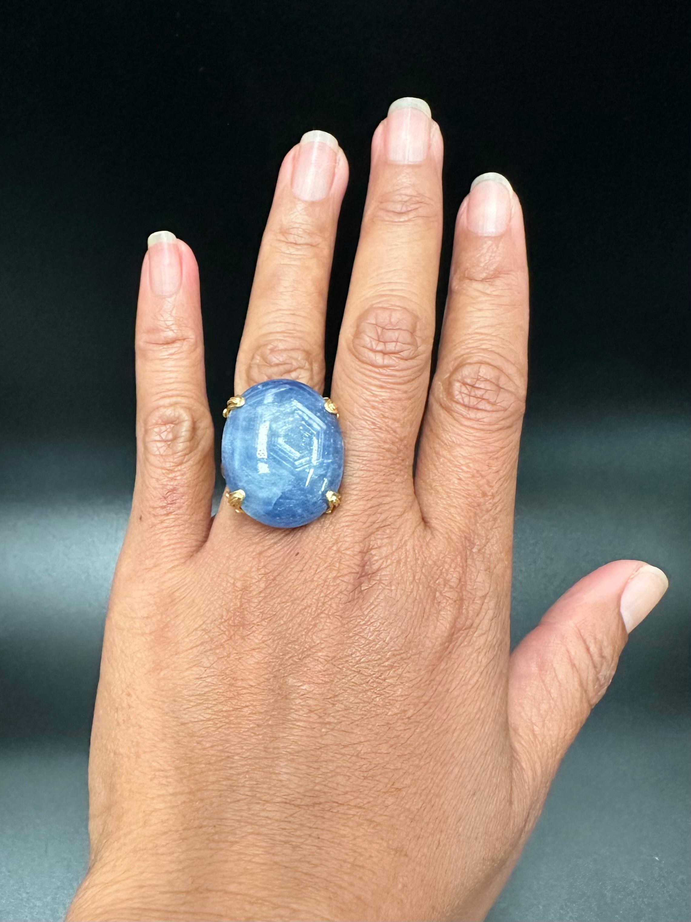 Steven Battelle 18 Karat Goldring mit 60.0 Karat großem blauem Saphir und Cabochon im Angebot 7
