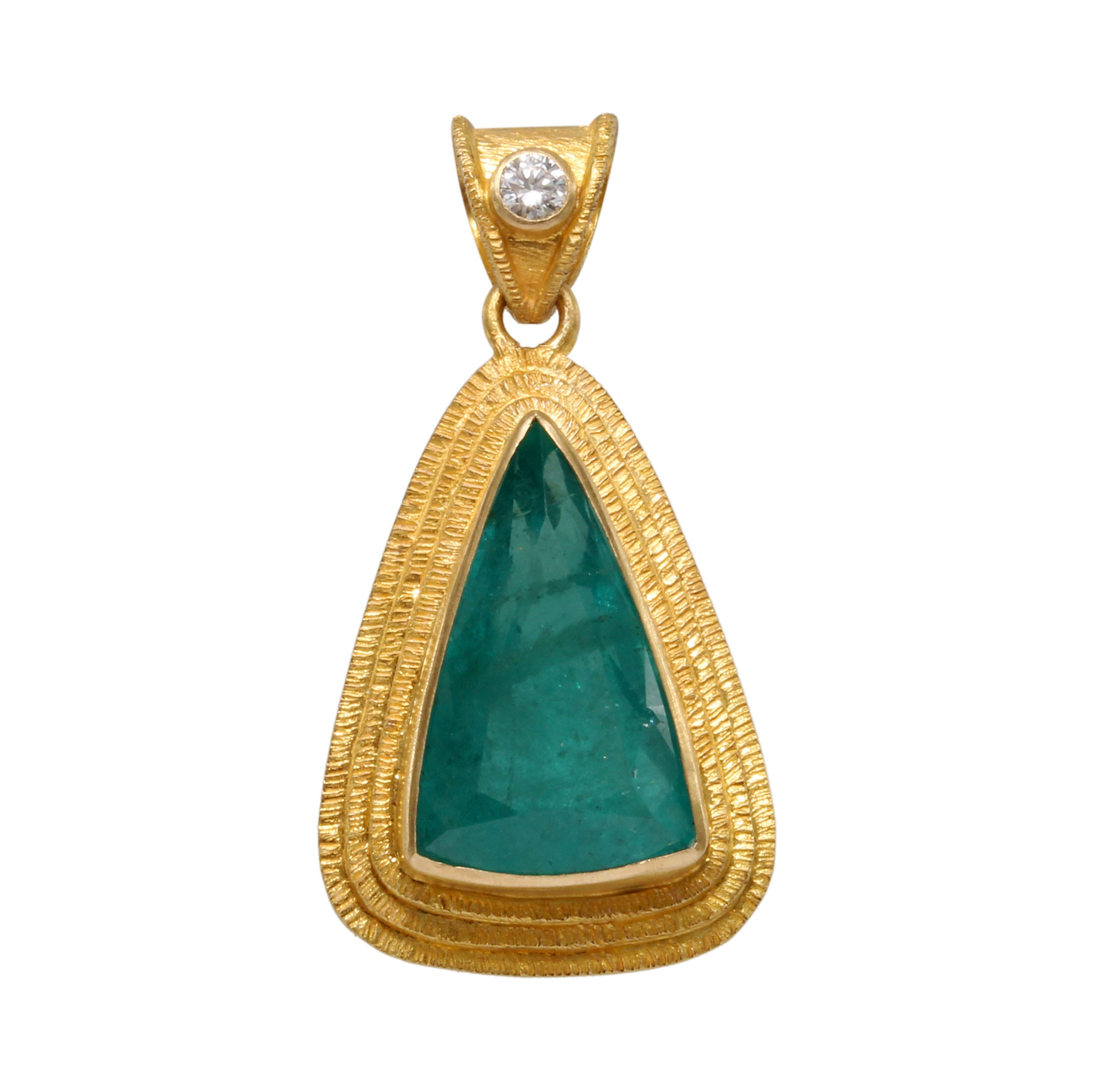Steven Battelle 6.2 Carats Brazilian Emerald Diamond 18K Gold Pendant In New Condition For Sale In Soquel, CA